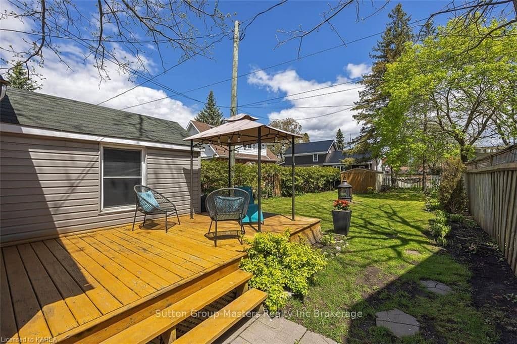 259 CHARLES Street photo 34