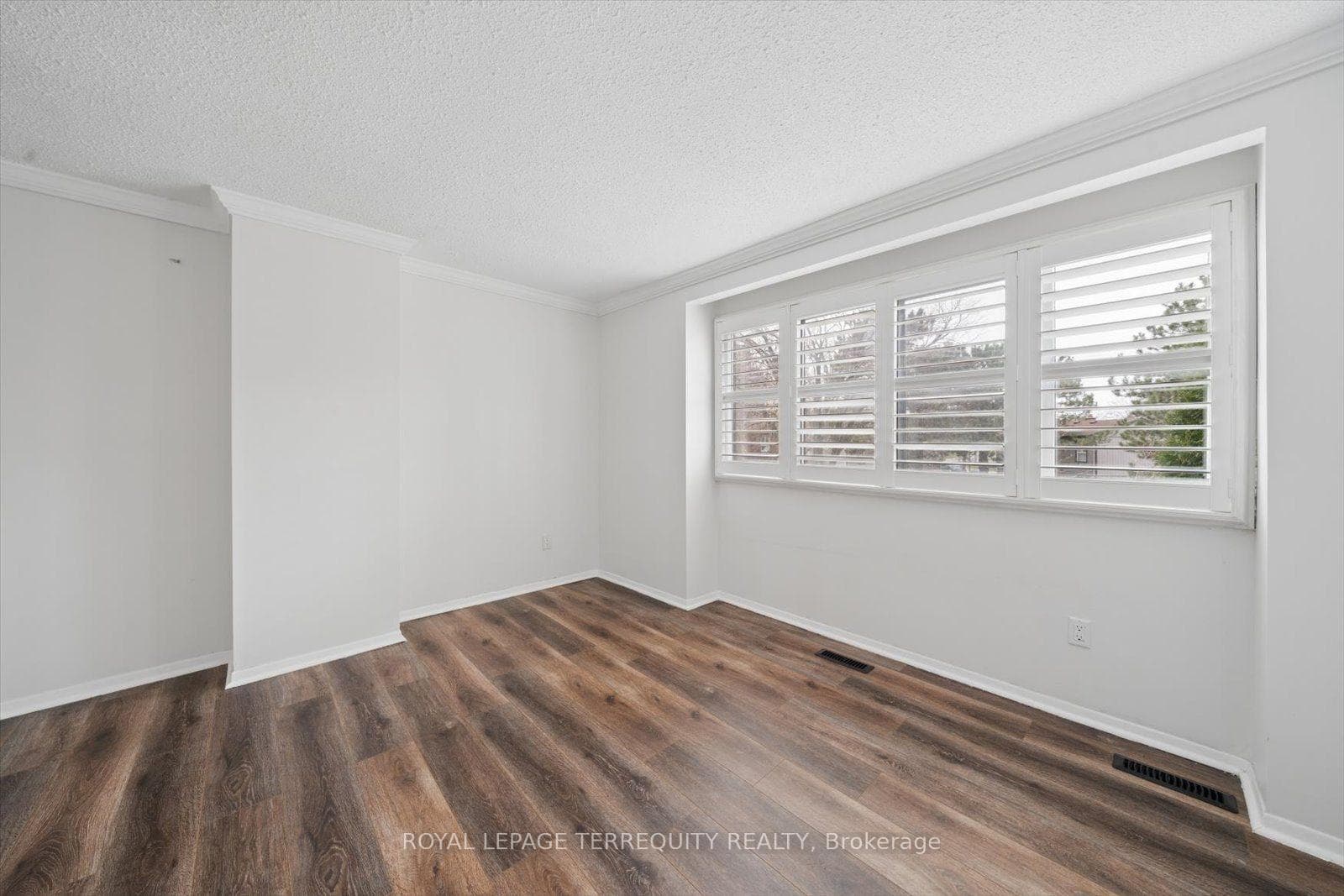 1825 Hyde Mill Crescent photo 20