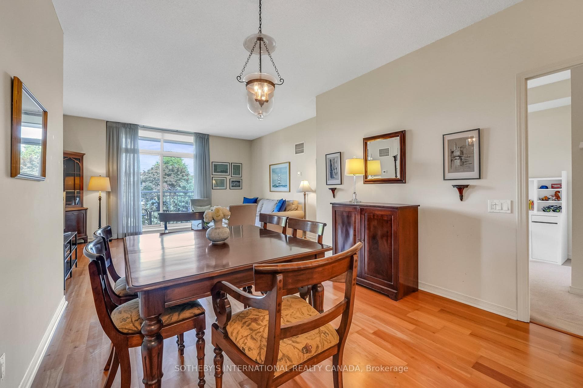 455 Rosewell Avenue Unit 417 photo 10