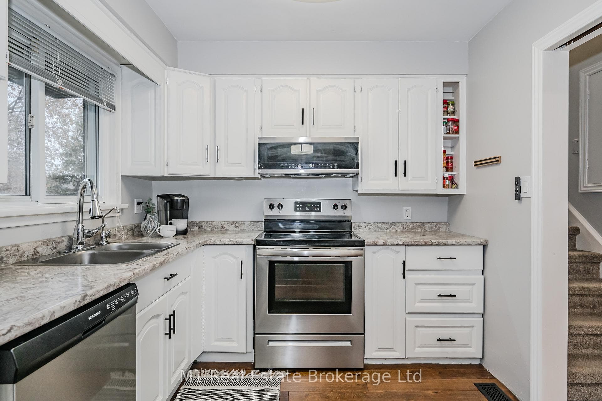 5485 HWY 6 N/A photo 19