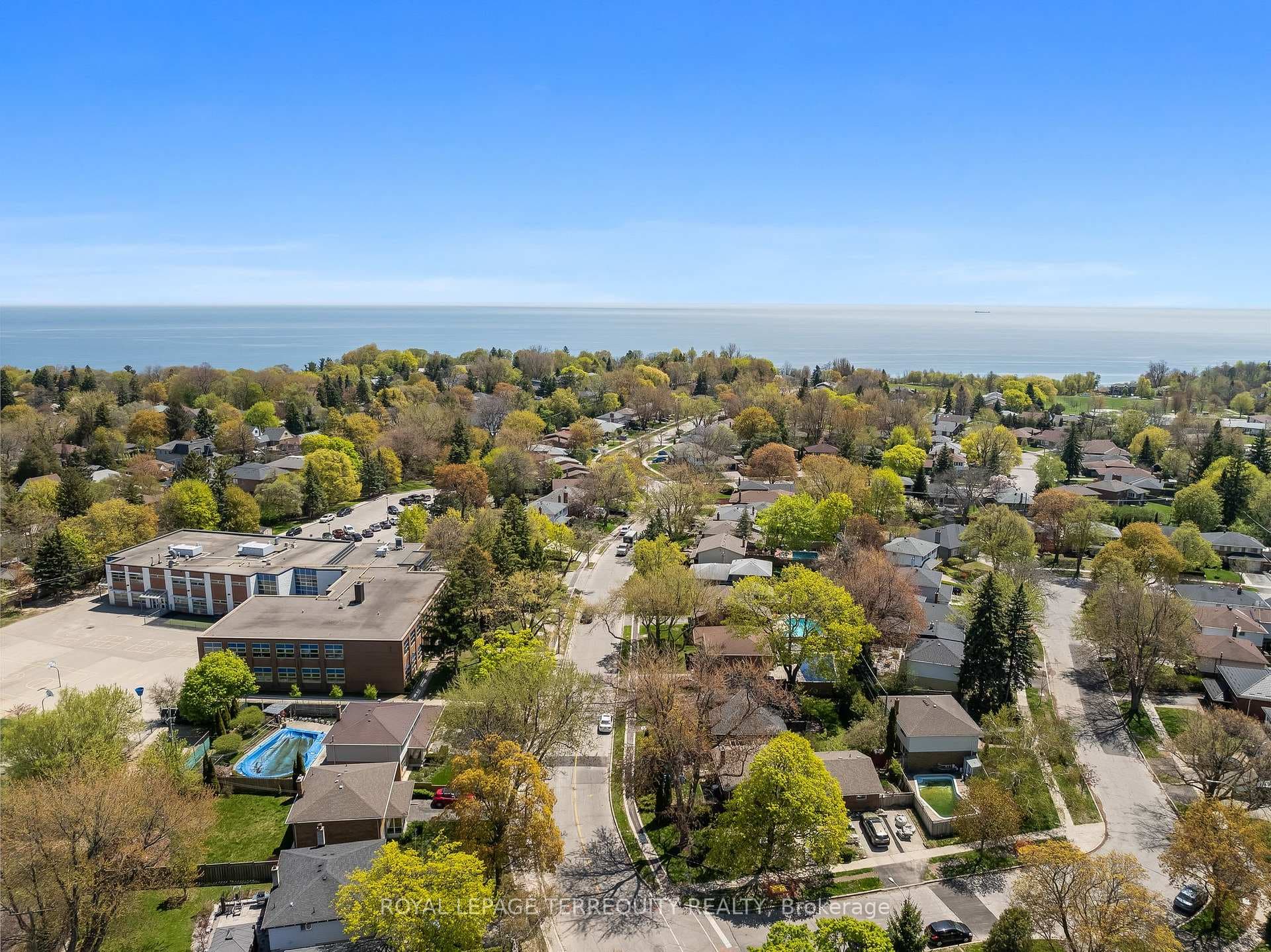52 Cathedral Bluffs Drive photo 8