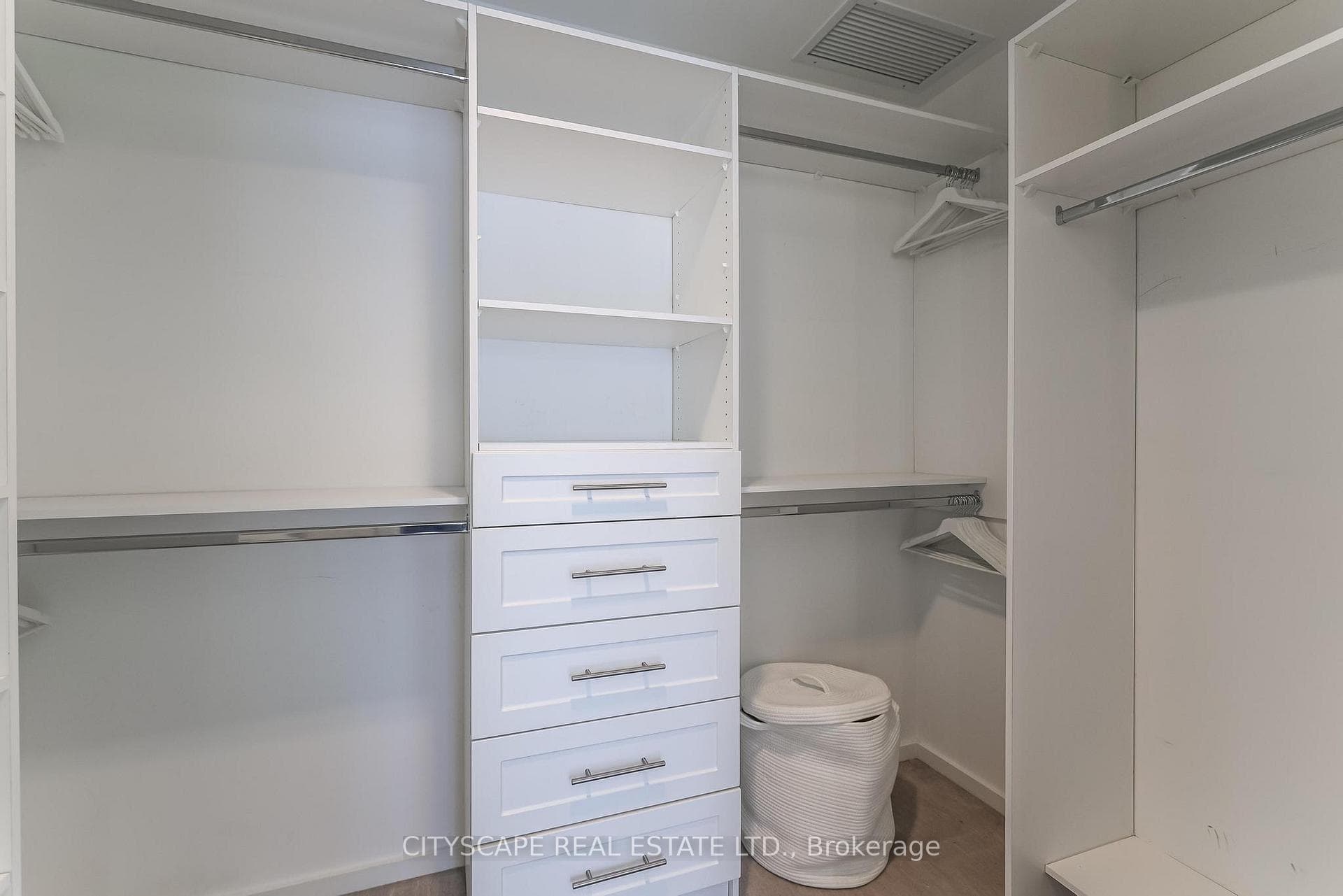 180 University Avenue Unit 2107 photo 40