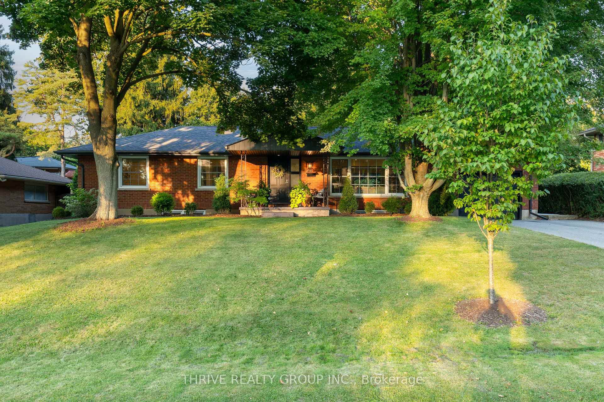 25 Rollingwood Circle photo 1