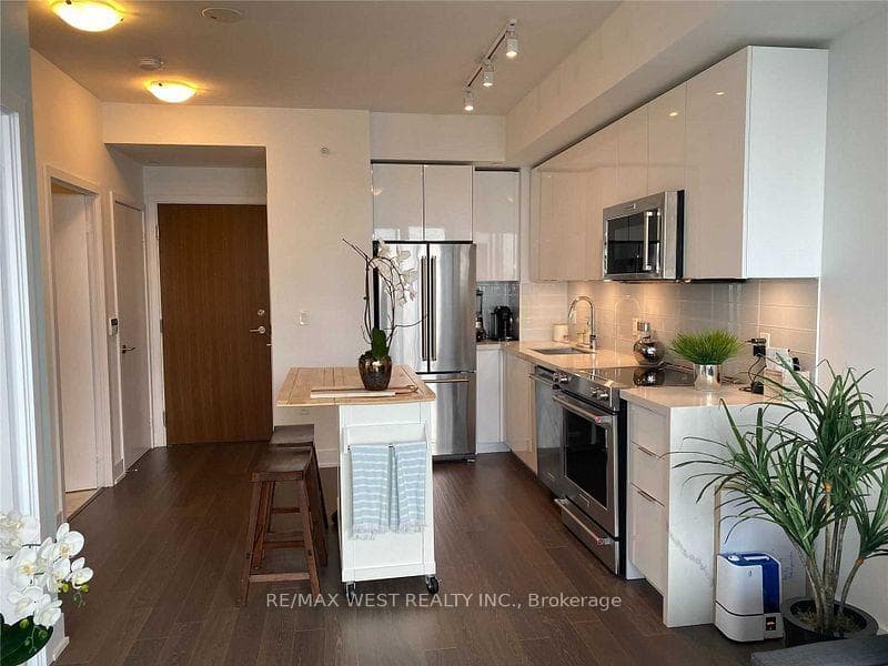 30 Shore Breeze Drive Unit 4617 photo 2