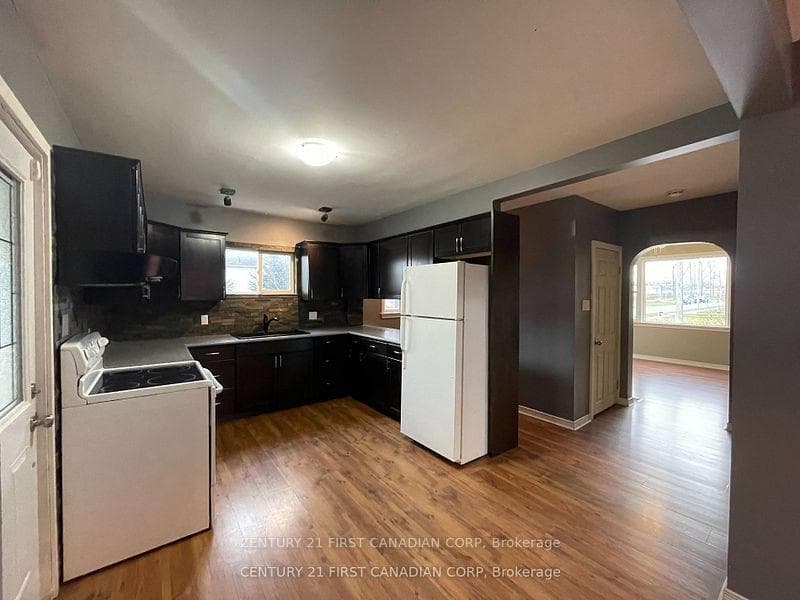 64 Edward Street photo 14