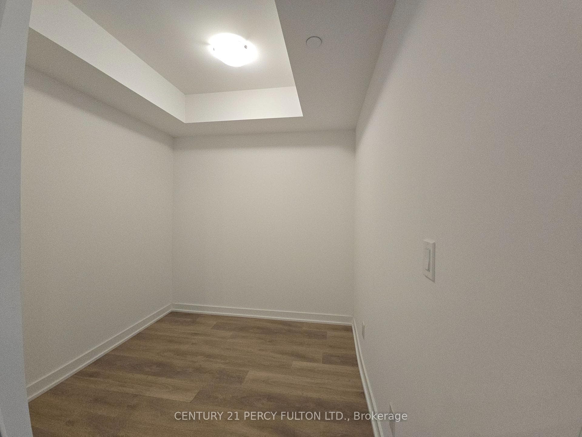 2033 Kennedy Road Unit 320 photo 8