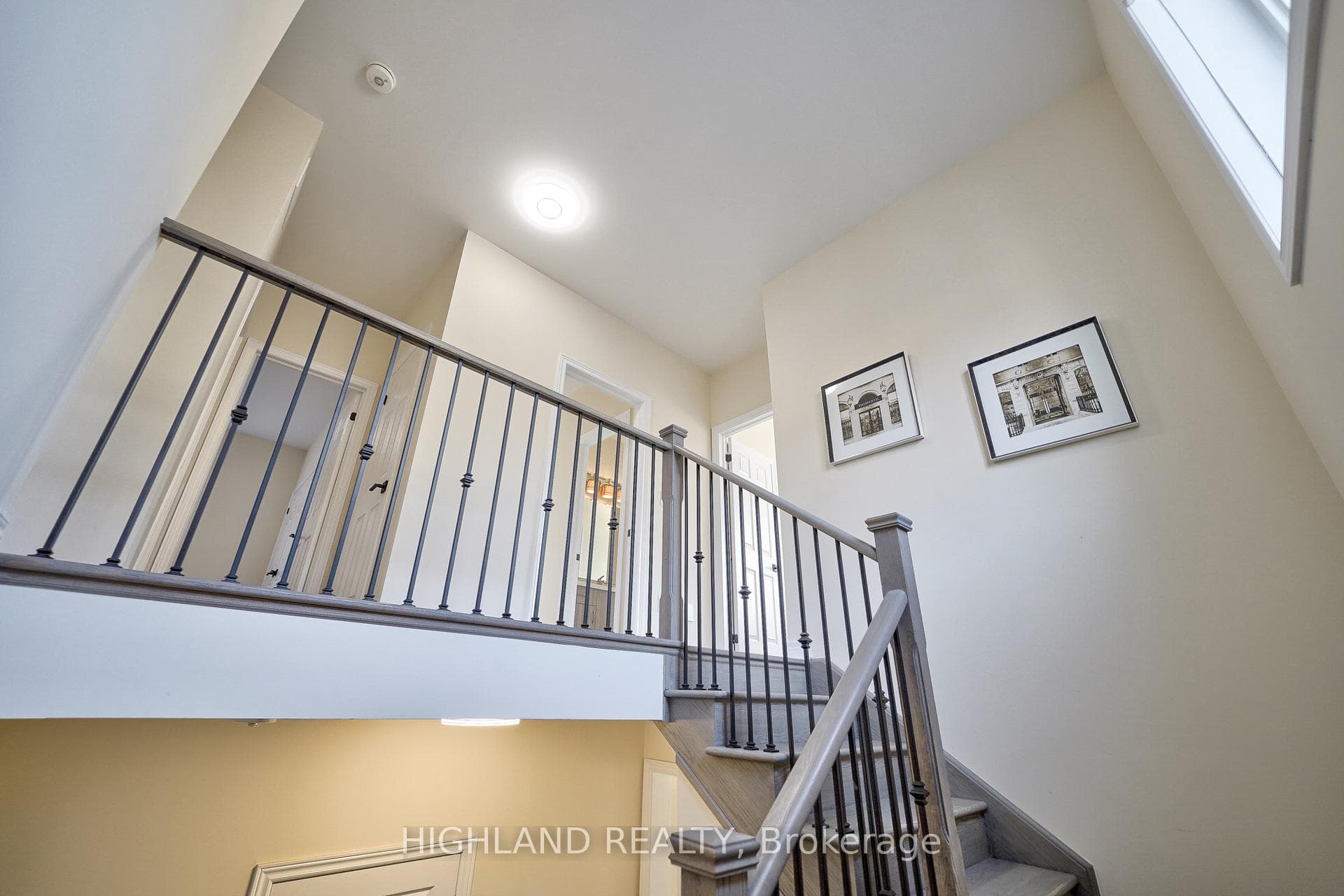 213 Camellia Crescent photo 27