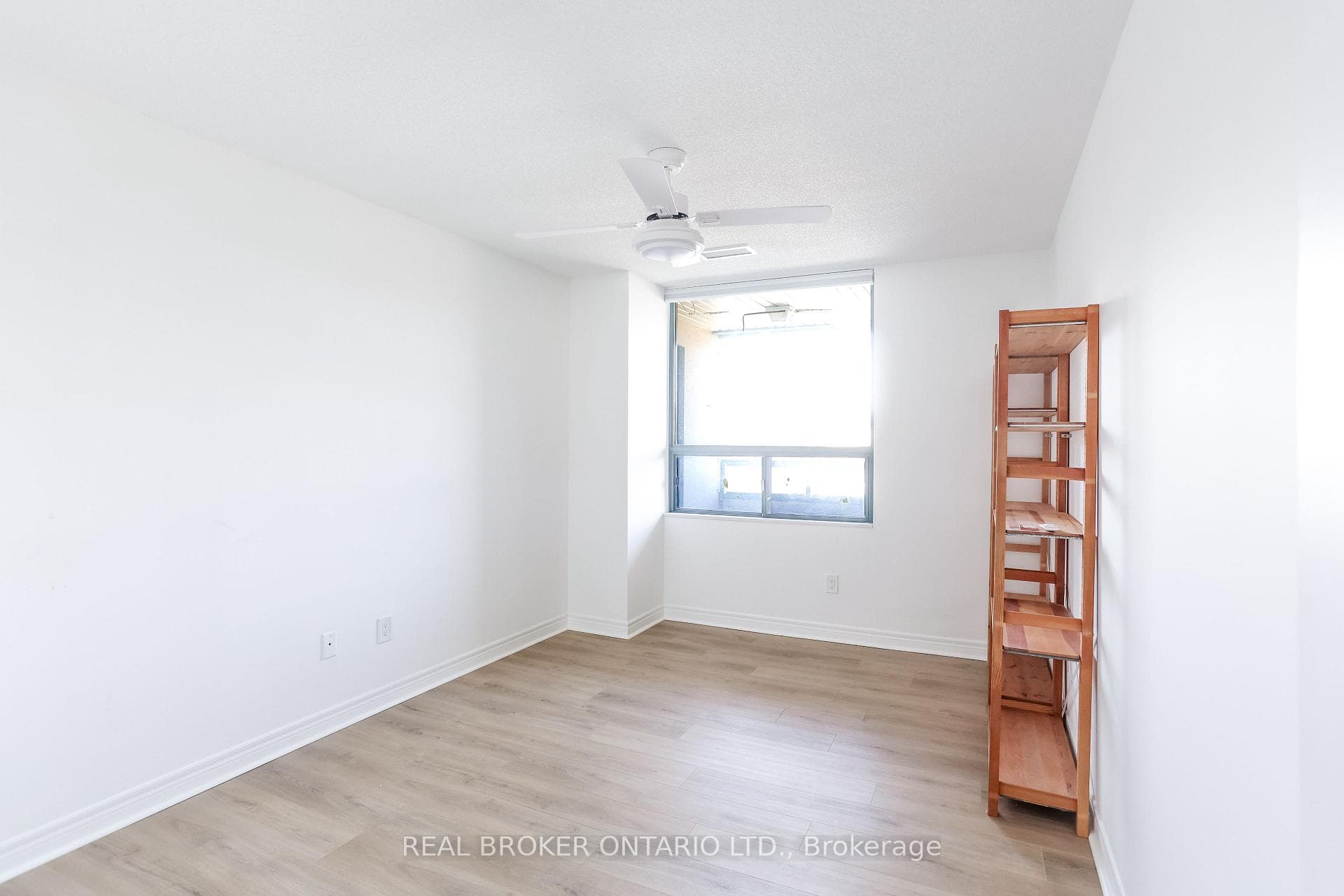 5 Ogilvie Street Unit 404 photo 20