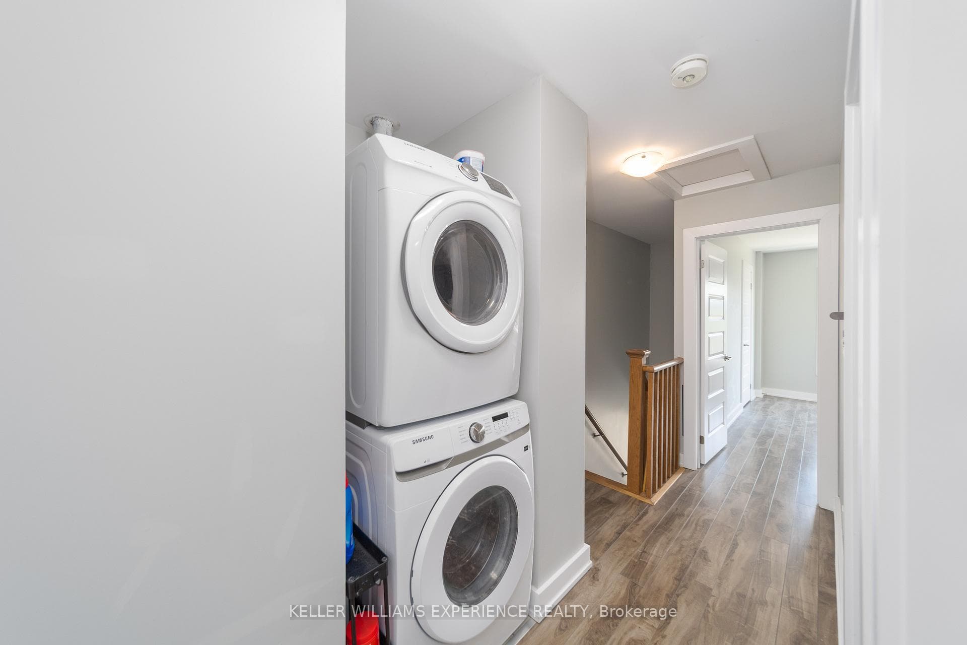 540 Essa Road Unit 29 photo 19