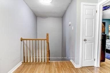 711 Osgoode Drive Unit 17 photo 10