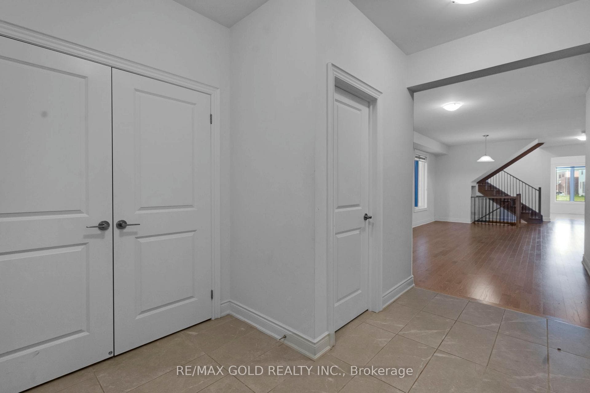 23 Bermondsey Way photo 5