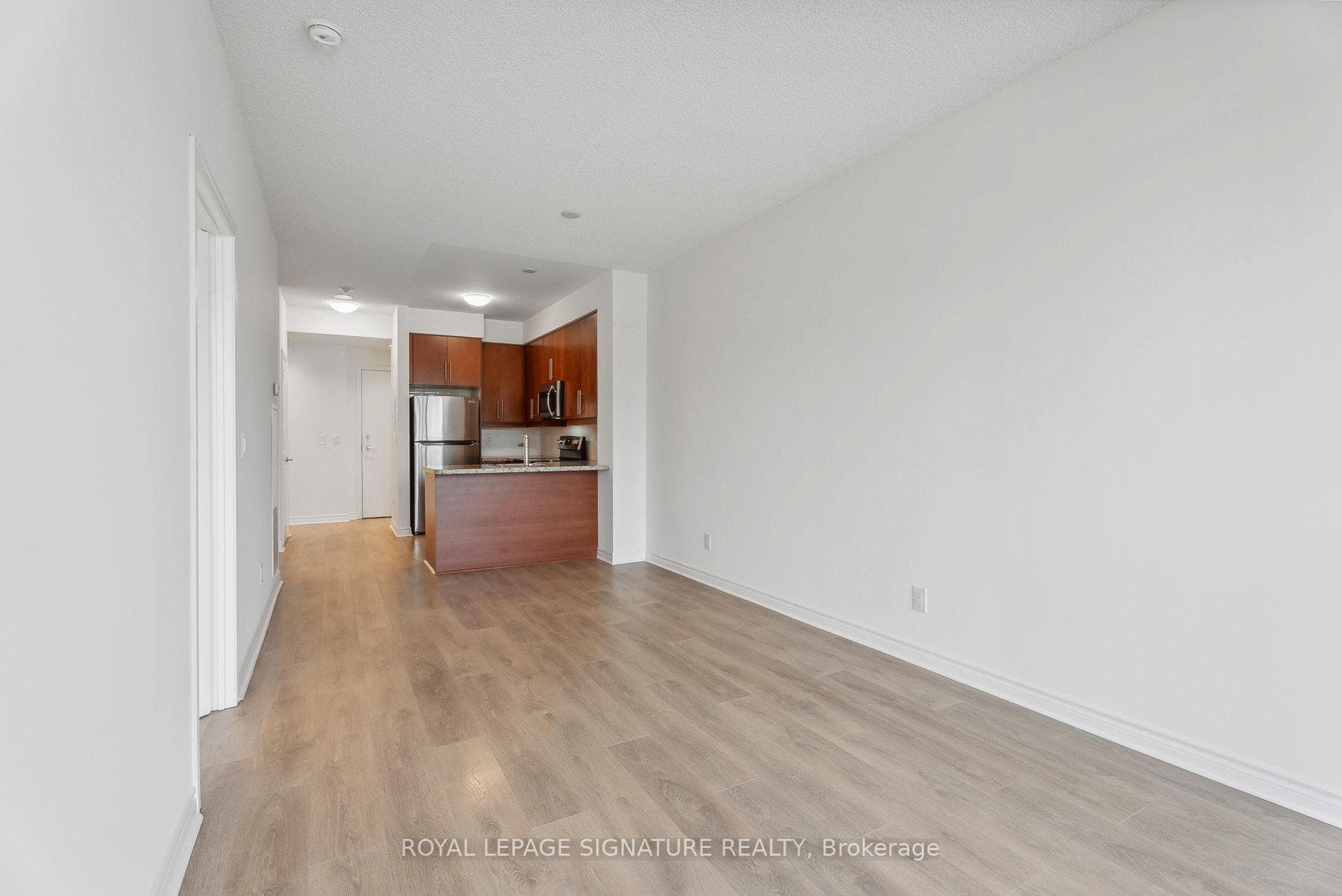 2885 Bayview Avenue Unit 214 photo 9