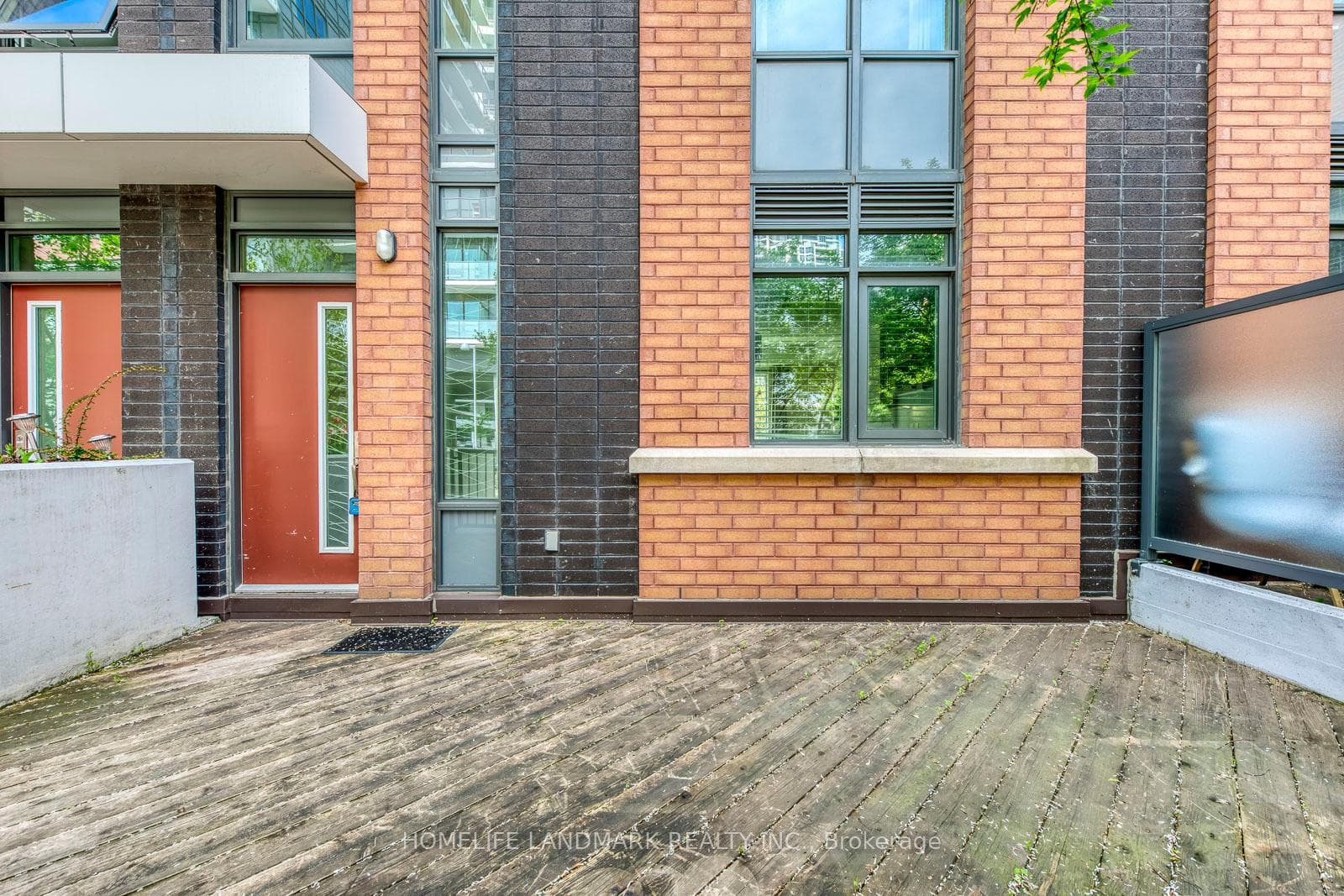 365 Beecroft Road Unit 112 photo 26