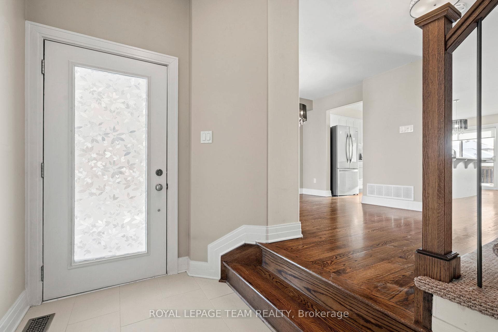 165 Woodhurst Crescent photo 3