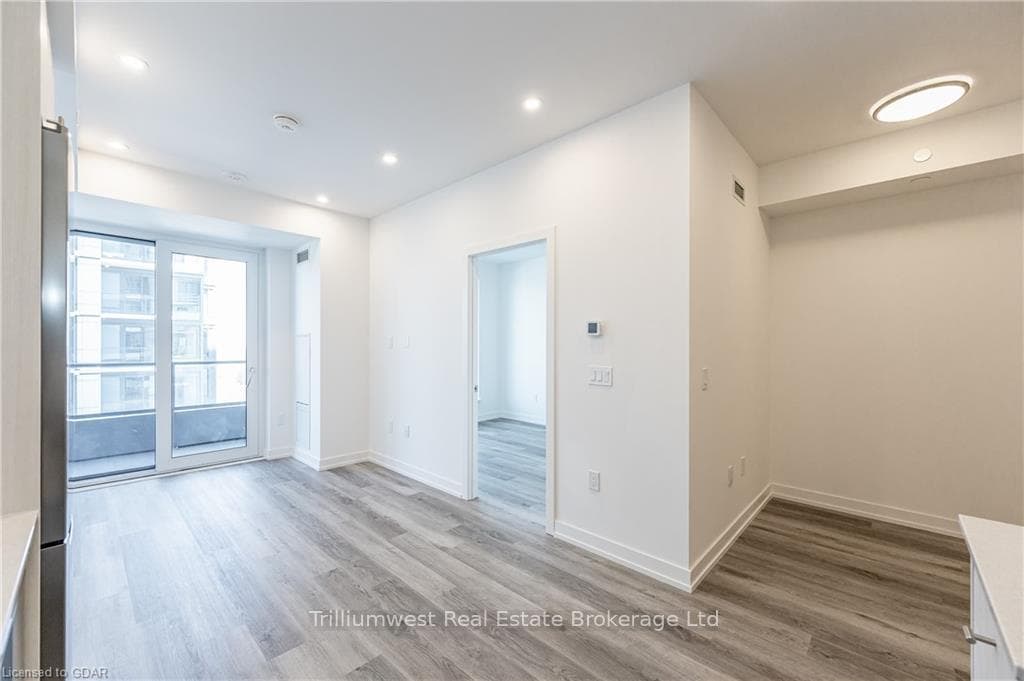 15 WELLINGTON Street Unit 1601 photo 12