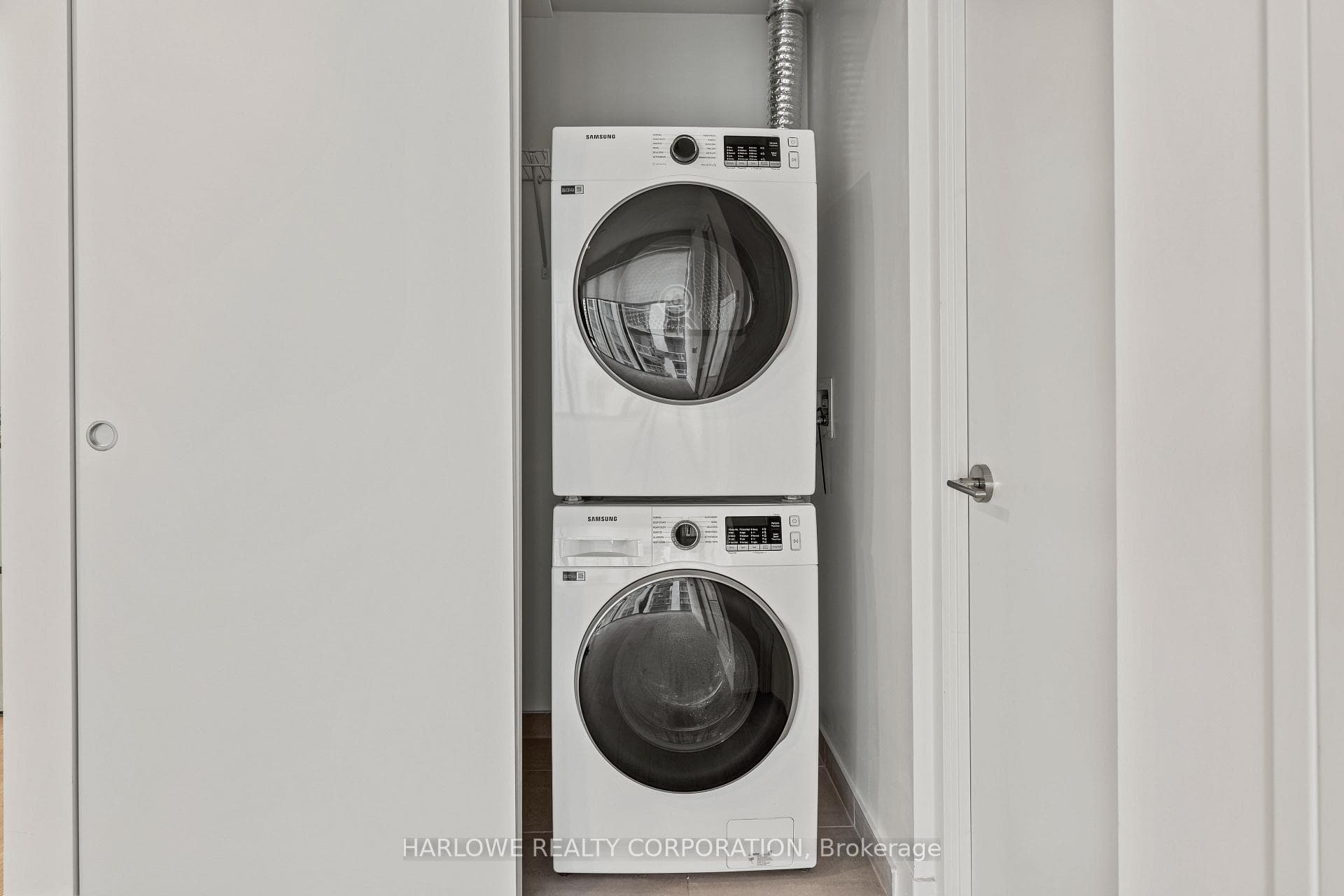 8 Cumberland Street Unit 2209 photo 7