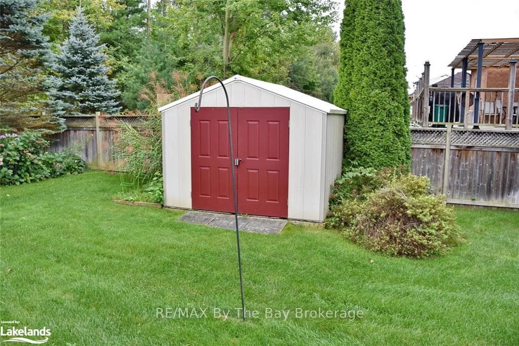 28 CHERRY SANDS Crescent photo 39