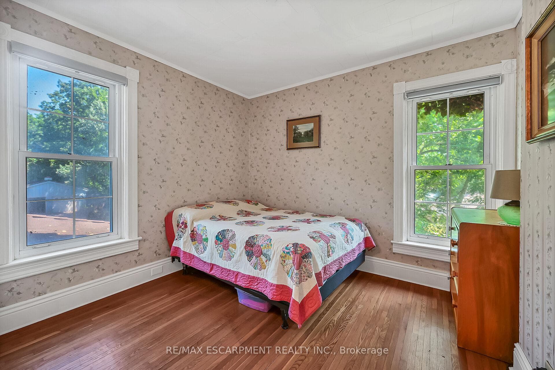 94 Sutherland Street photo 18