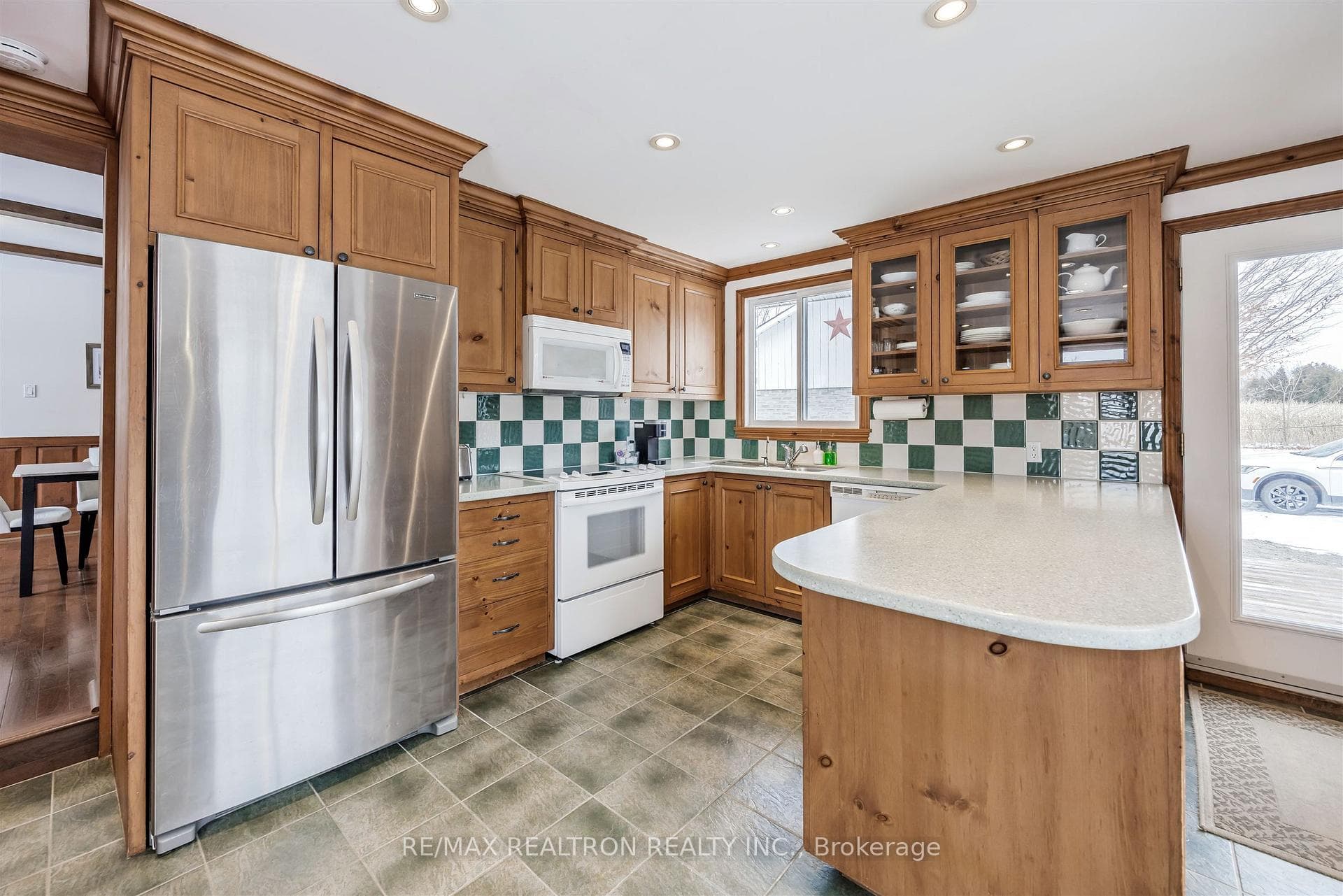 17755 Warden Avenue photo 17