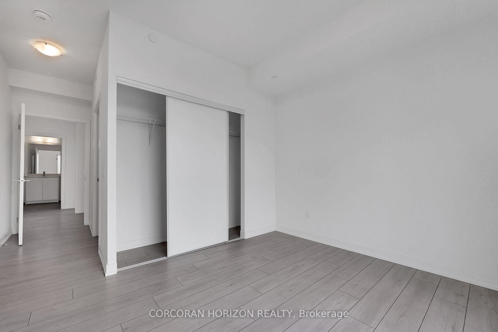 55 Duke Street Unit 909 photo 13