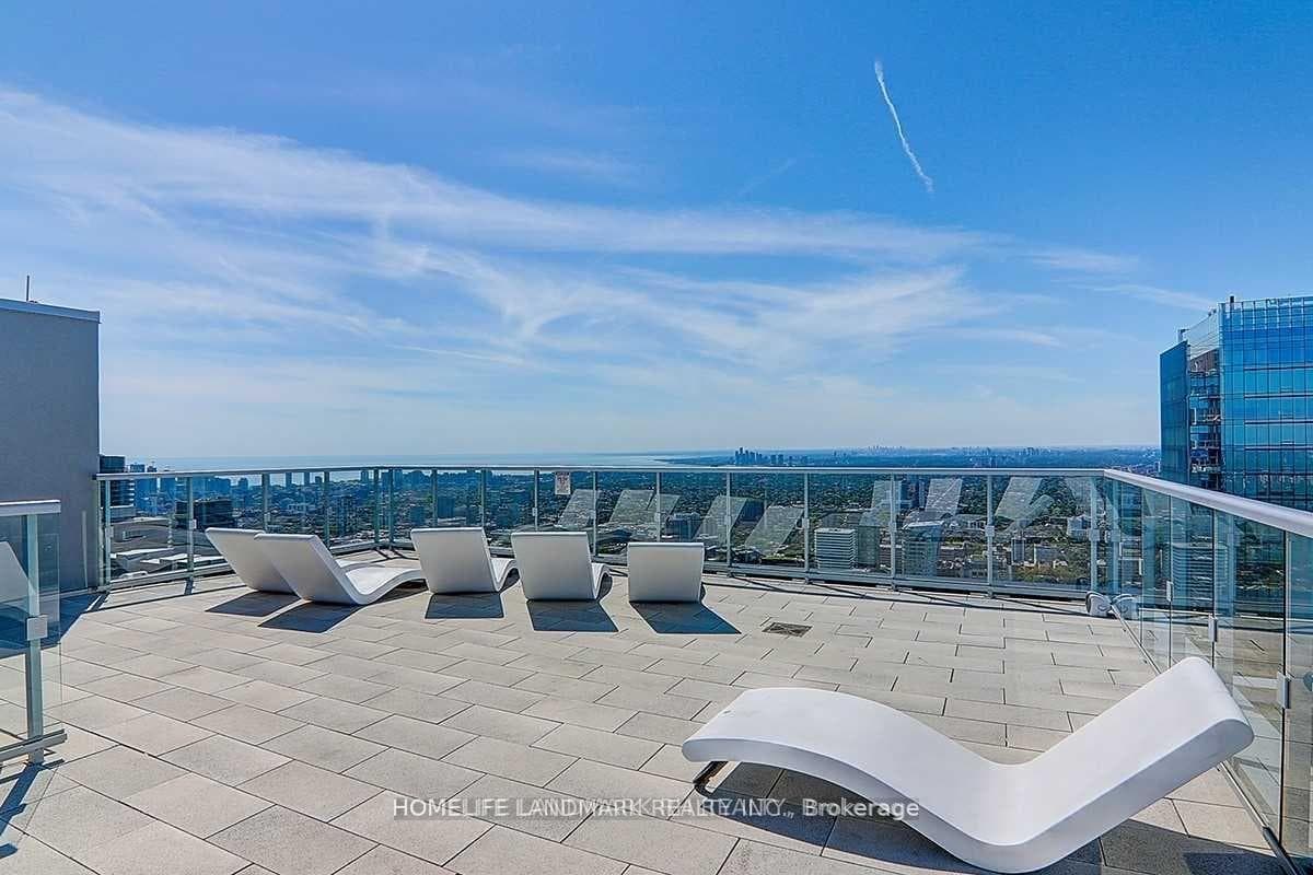 1 Yorkville Avenue Unit 2308 photo 20
