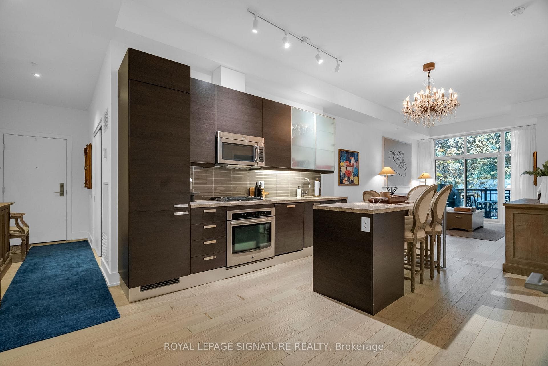 66 Kippendavie Avenue Unit 206 photo 2