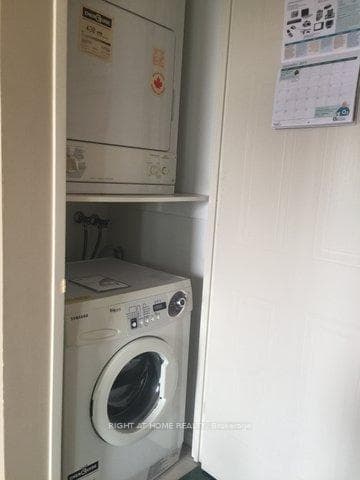 238 DORIS Avenue Unit 1812 photo 6