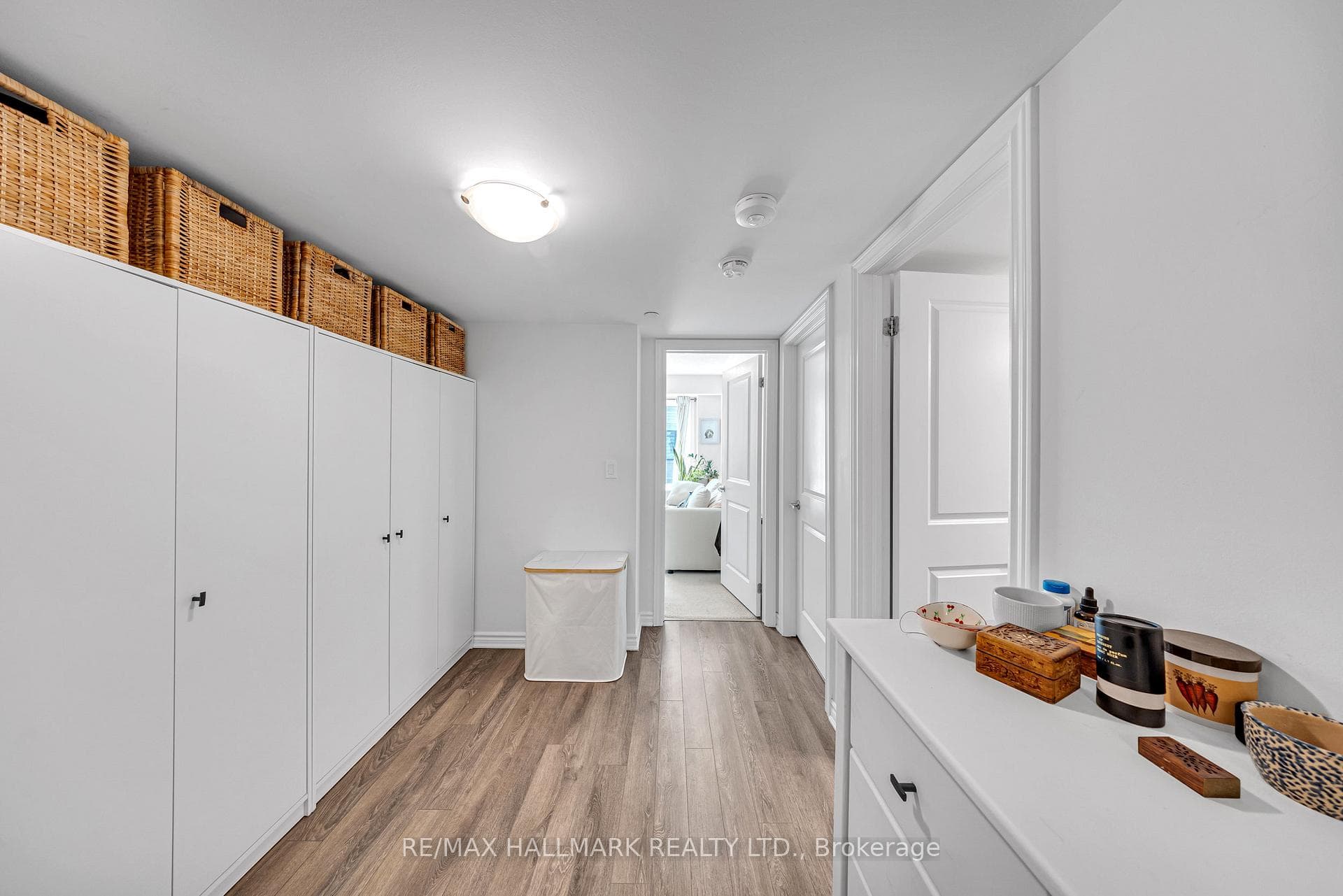 85 Eastwood Park Gardens Unit 16 photo 11