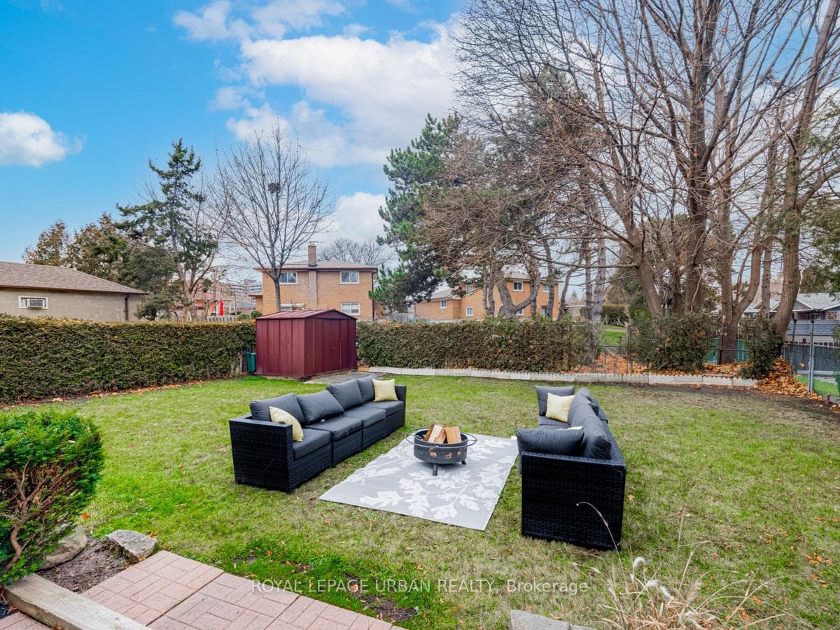 114 Marcella Street photo 29