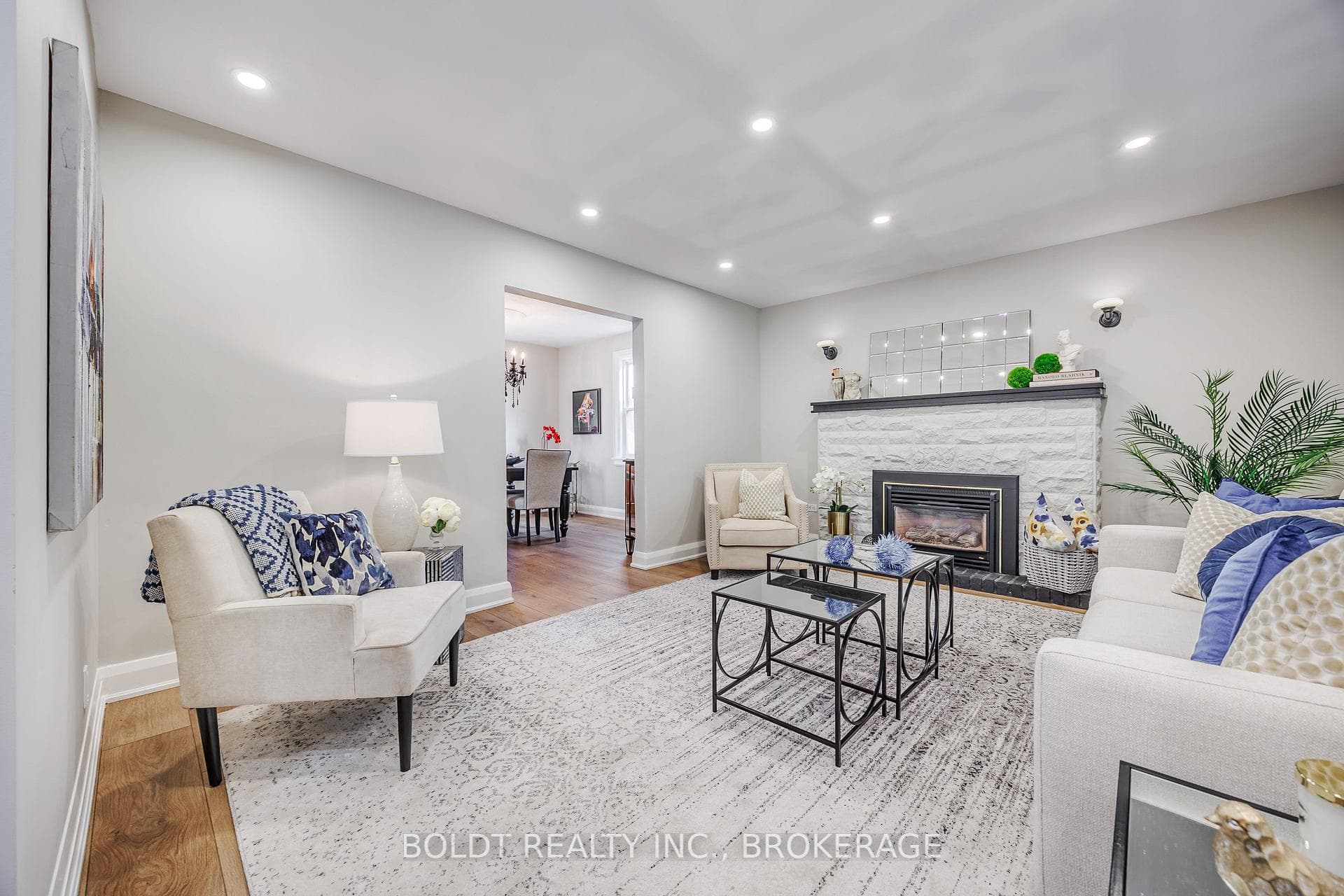 6351 Leeming Street photo 5