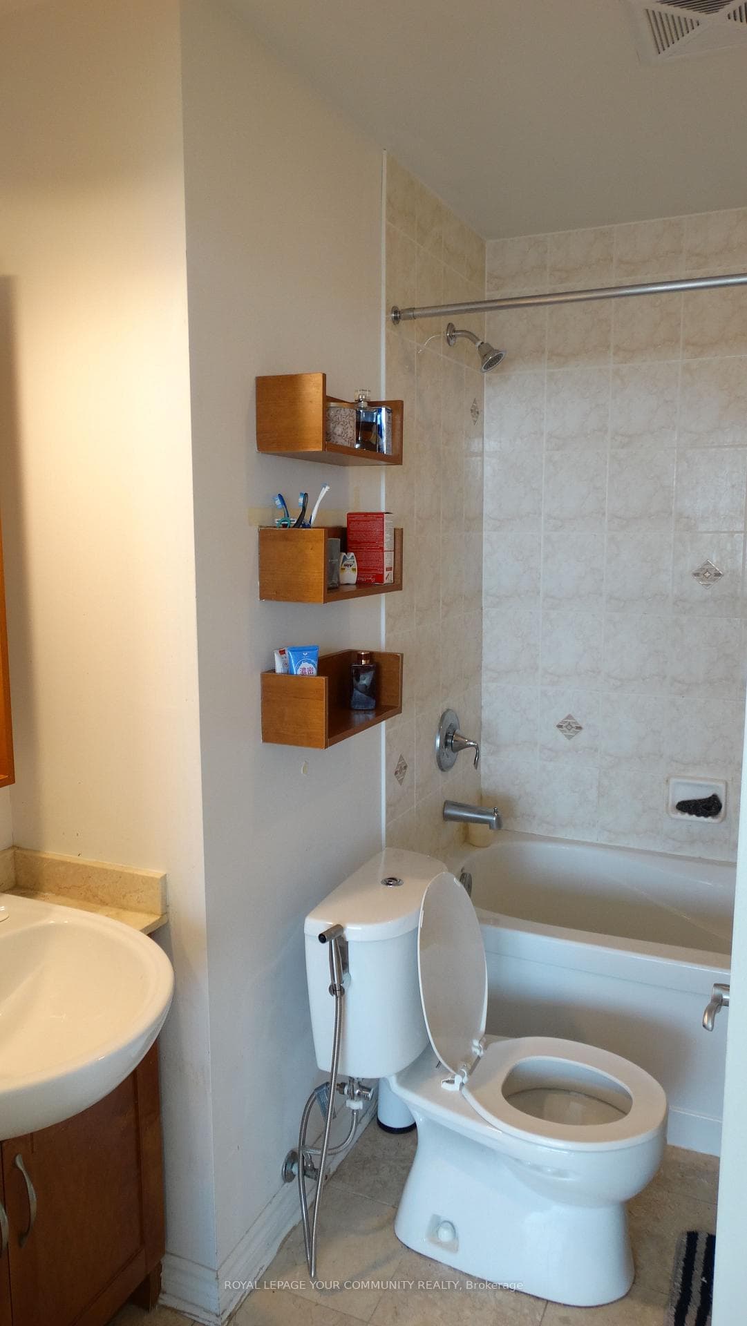 18 Holmes Avenue Unit 1905 photo 21