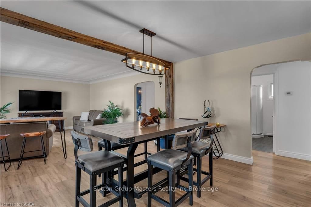 175 ELIZABETH Drive photo 3