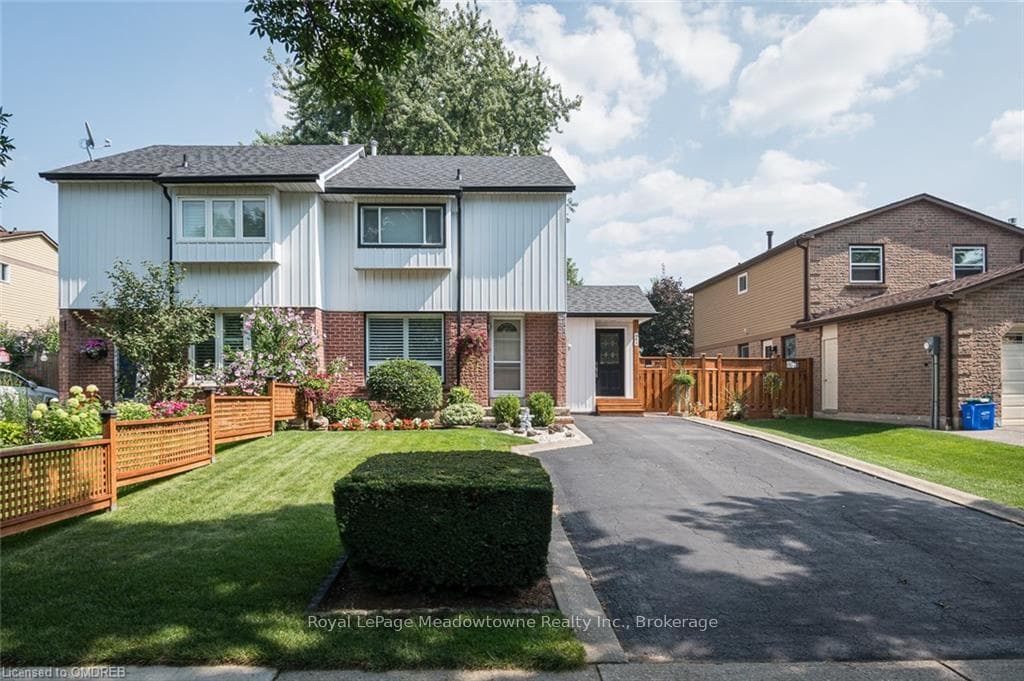 842 LAURIER Avenue photo 38