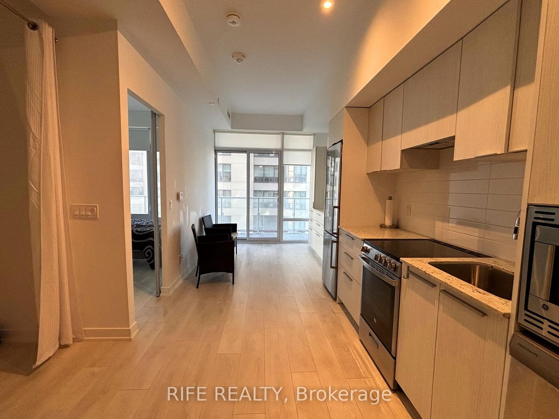 18 Maitland Terrace Unit 702 photo 16