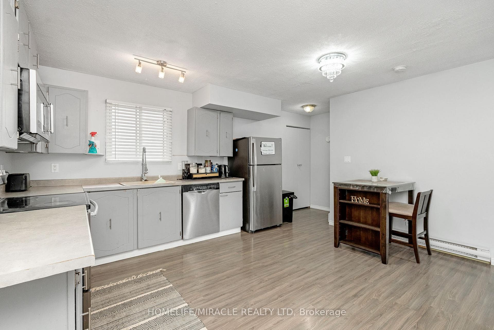 1180 Heathfield Court photo 6
