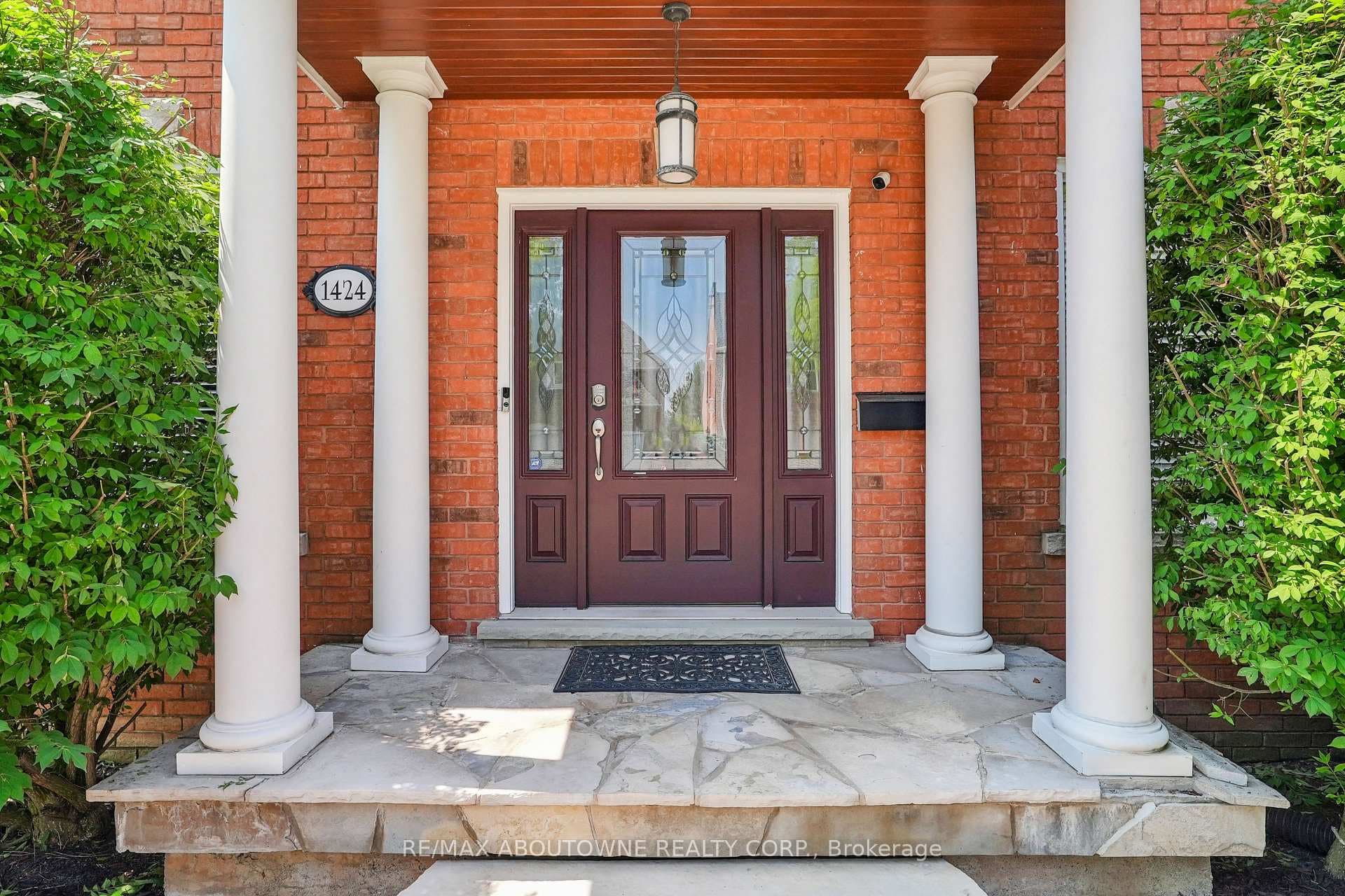 FLAGSTONE FRONT PORCH