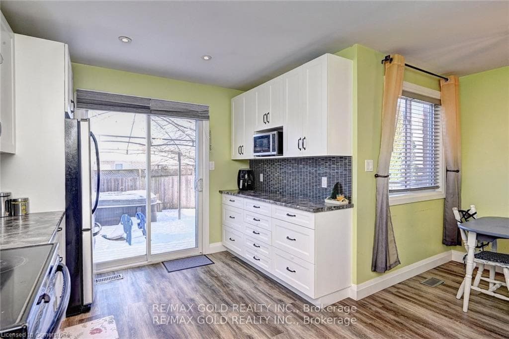 104 Edgemere Drive photo 14