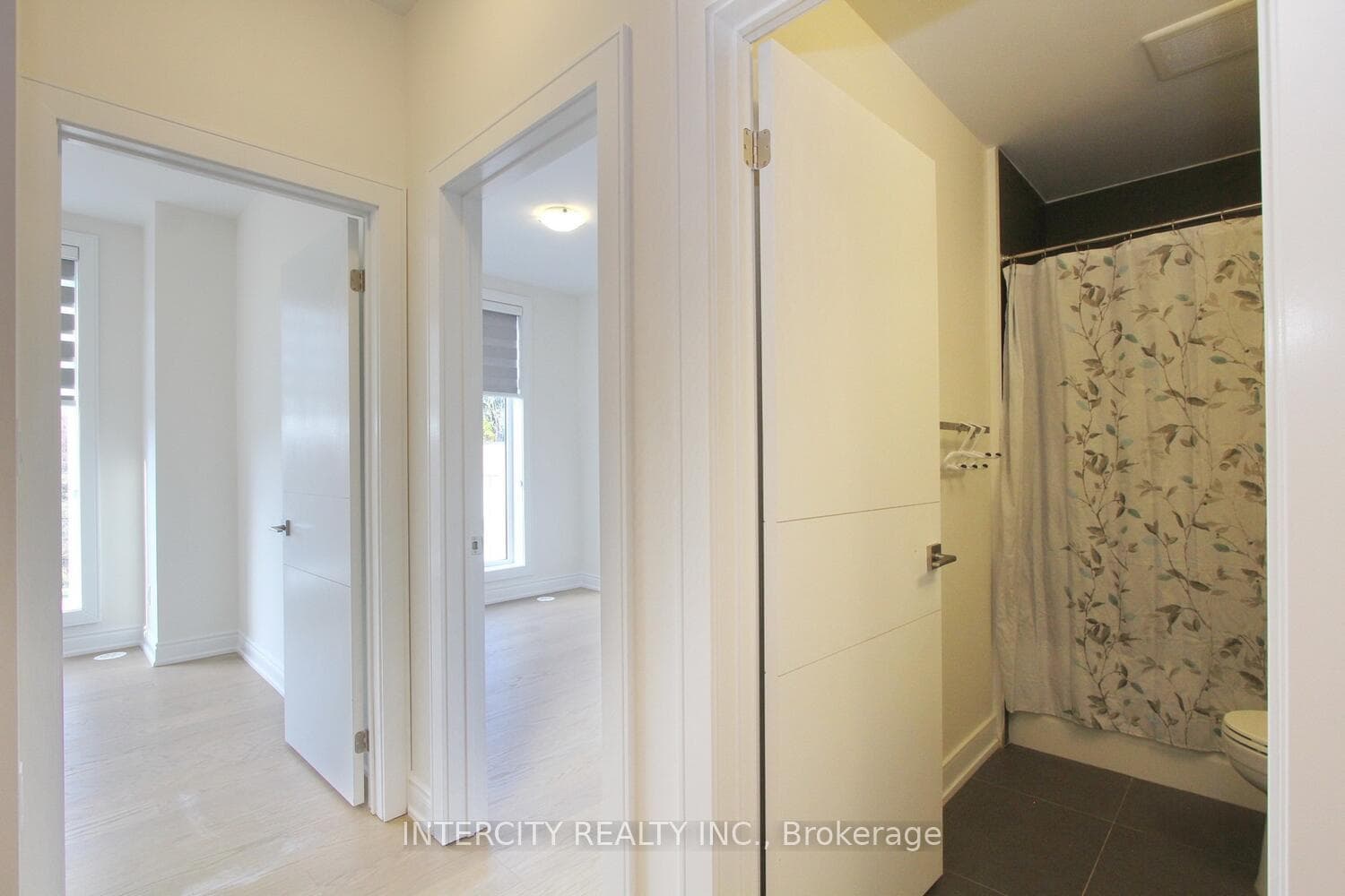 11 Desiree Place photo 37