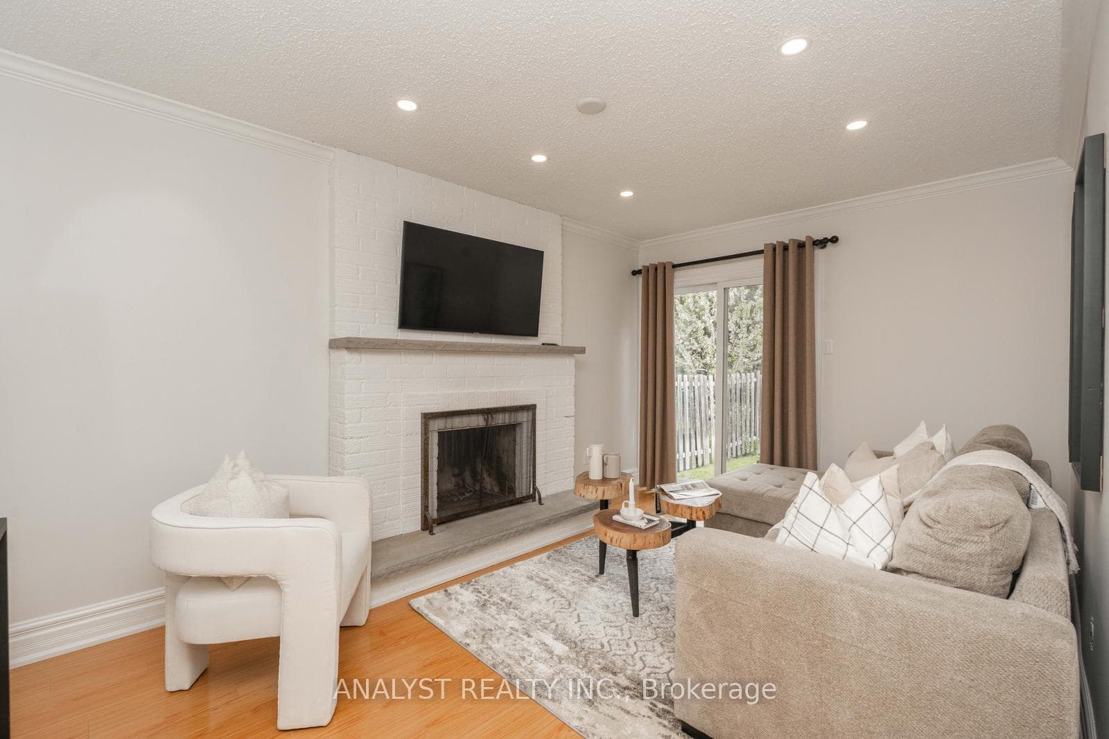 43 Fountainbridge Drive photo 11