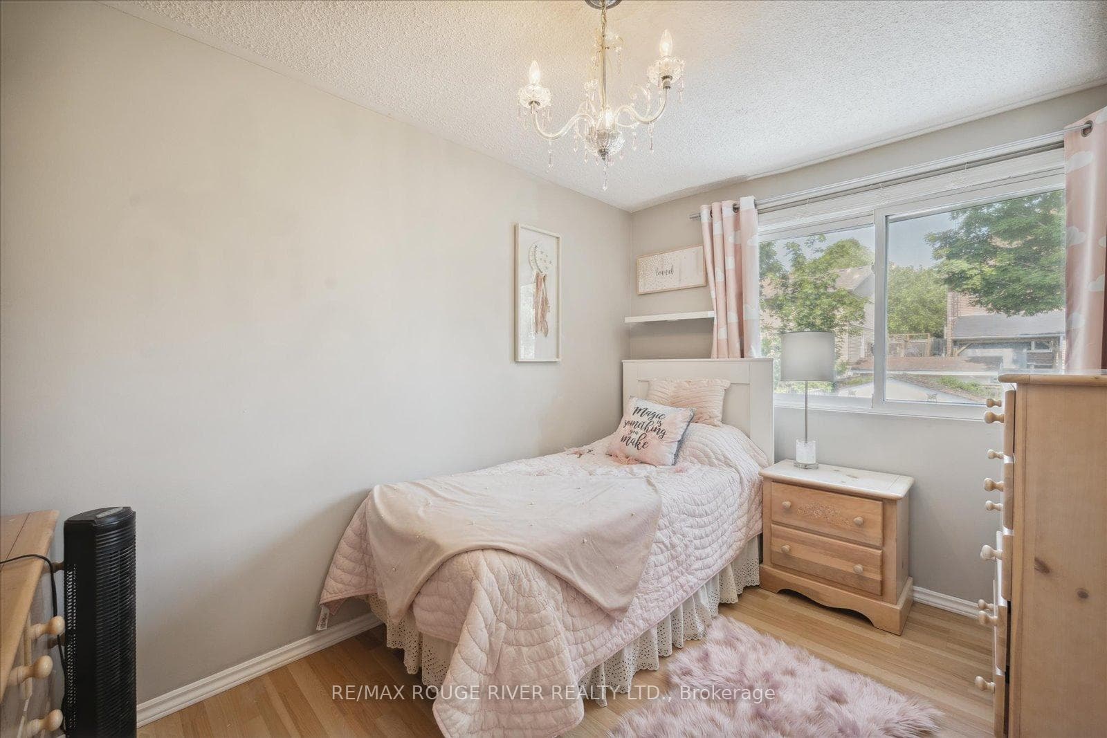 567 Camelot Drive photo 13