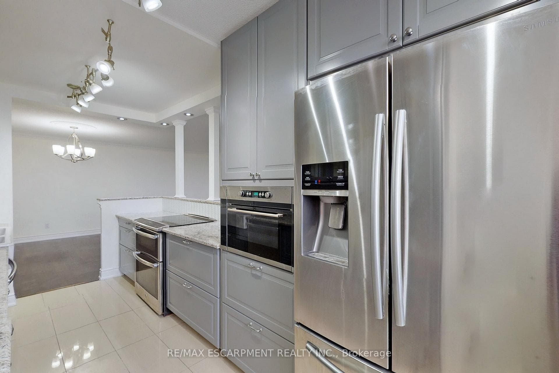 133 Torresdale Avenue Unit 605 photo 8