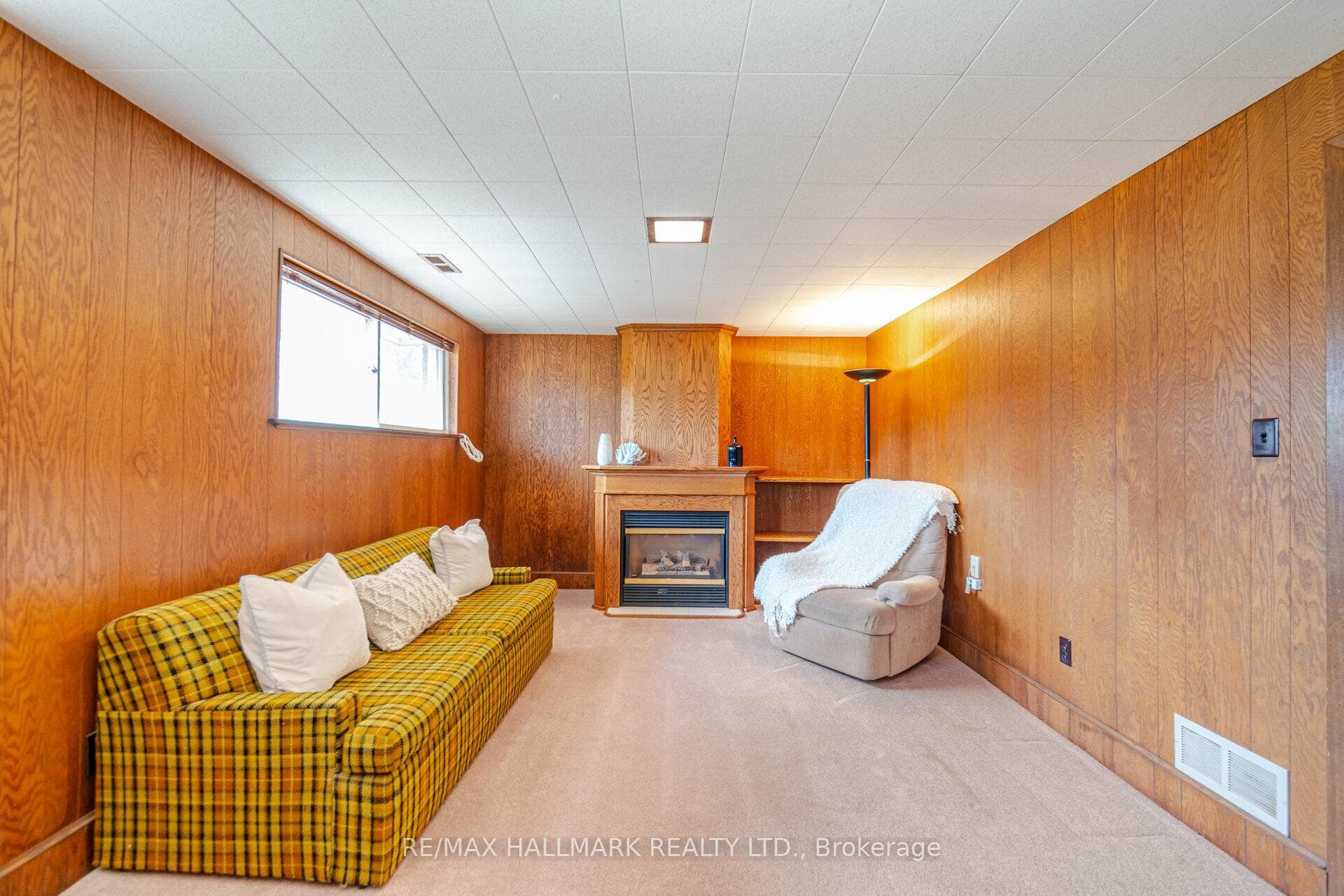 2437 Genevieve Drive photo 21