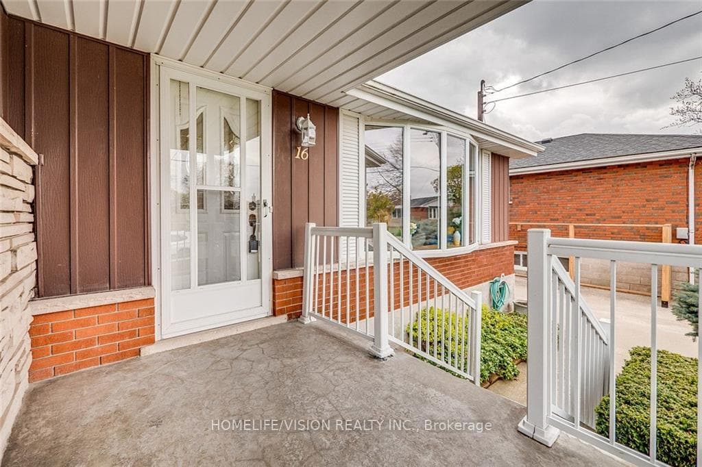 16 Nova Drive Unit Upper photo 4