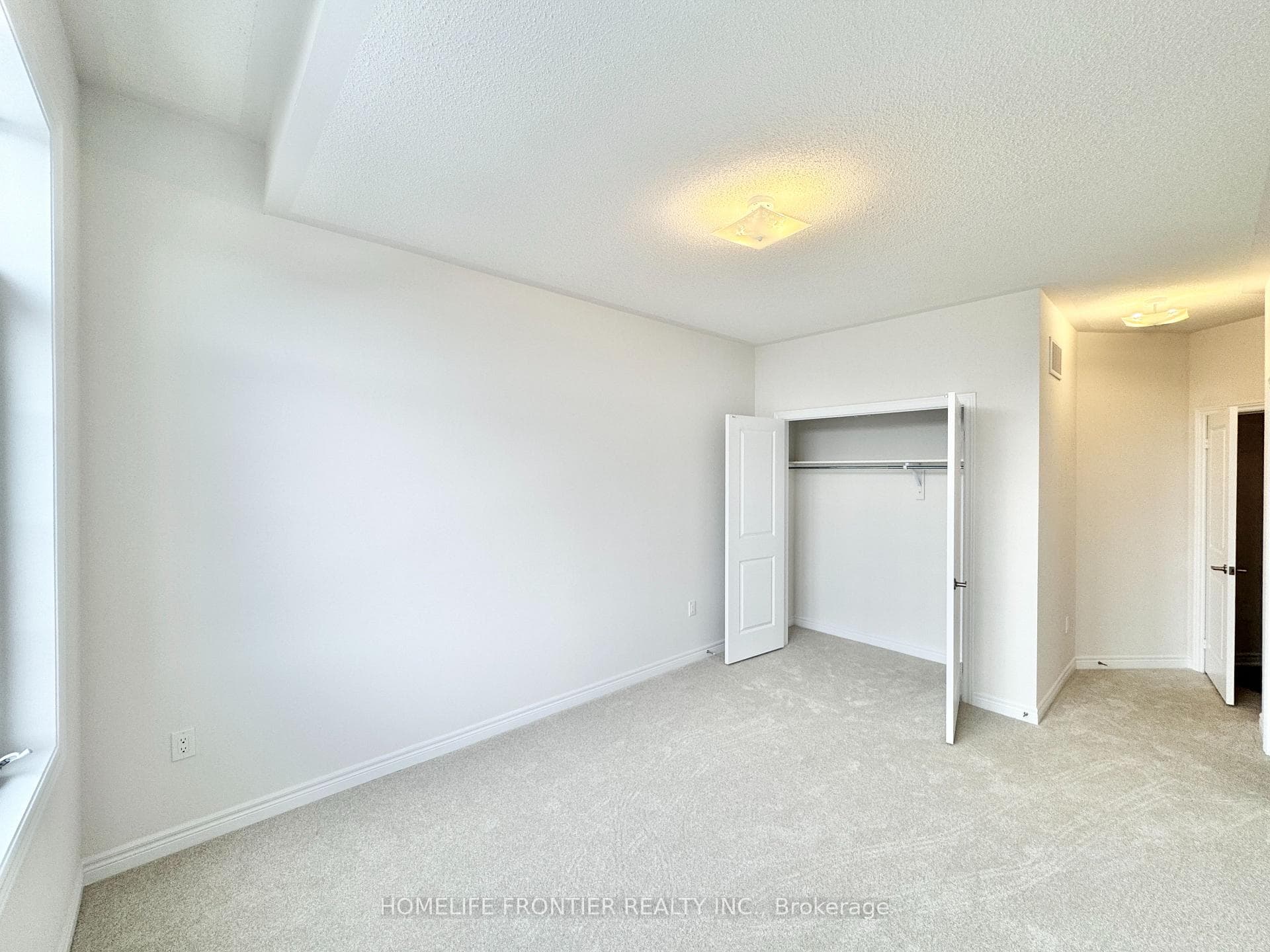 879 Plum Place photo 24