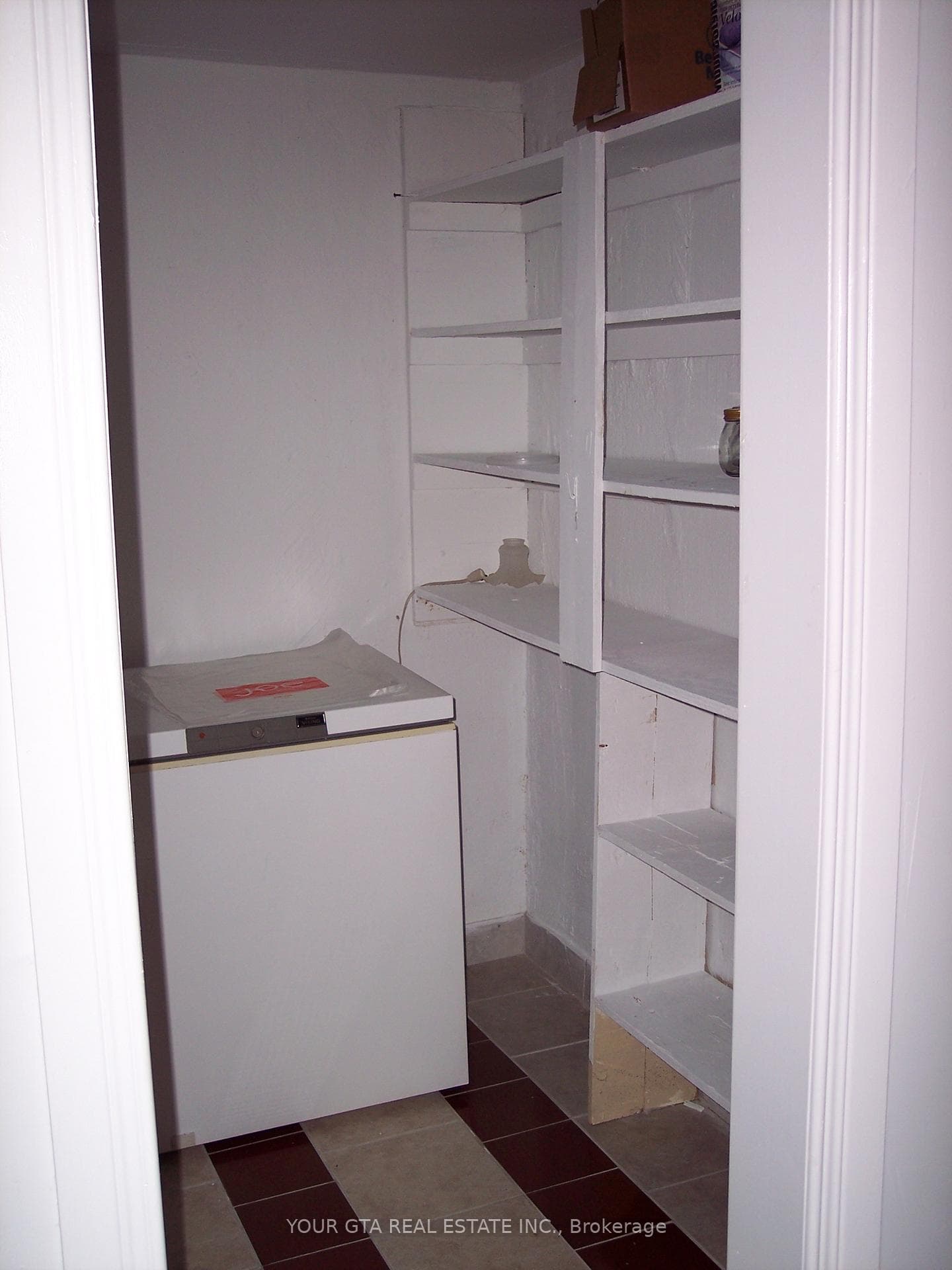 Pictures when house was vacant