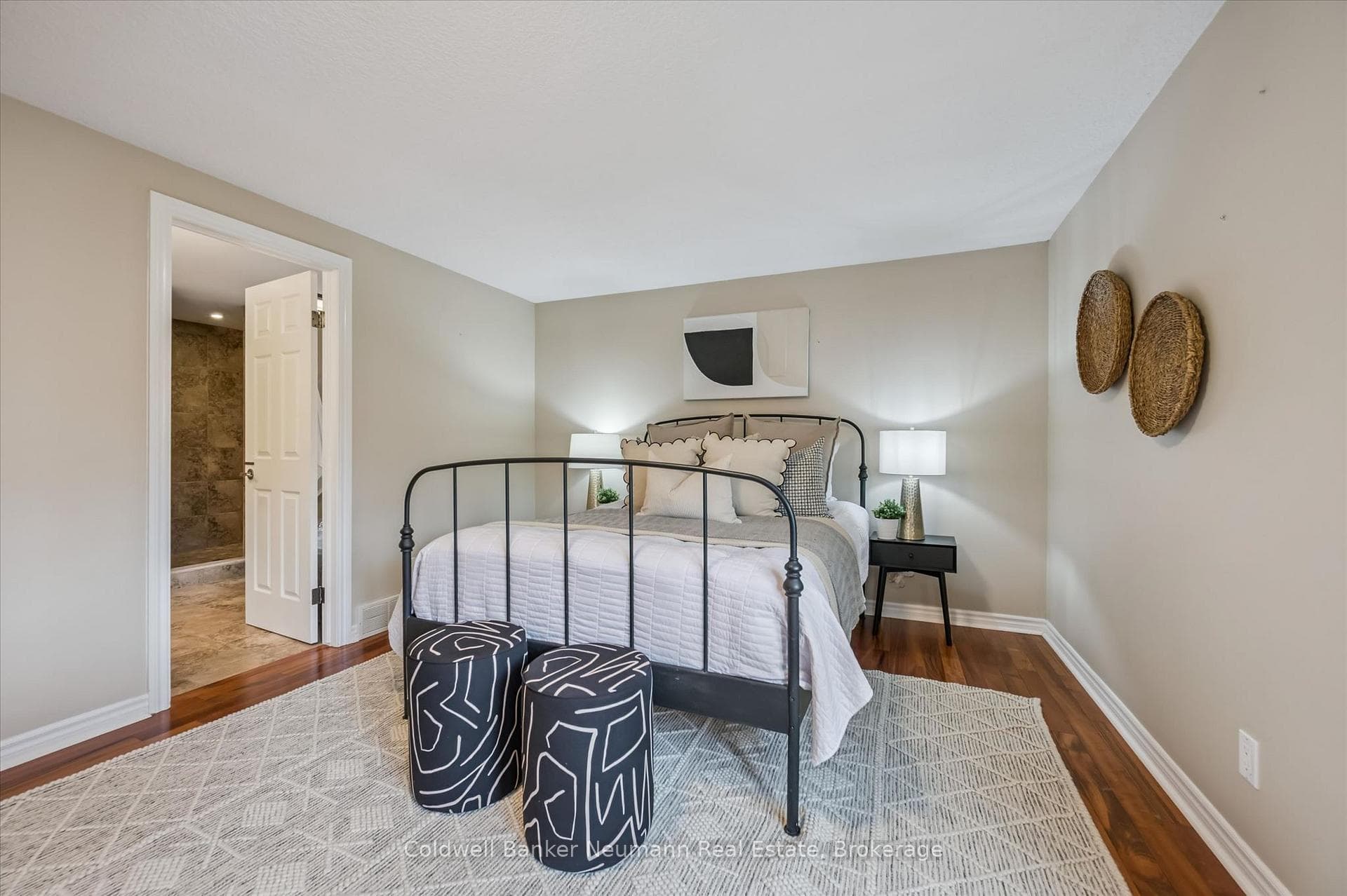 5 Ervin Crescent photo 31