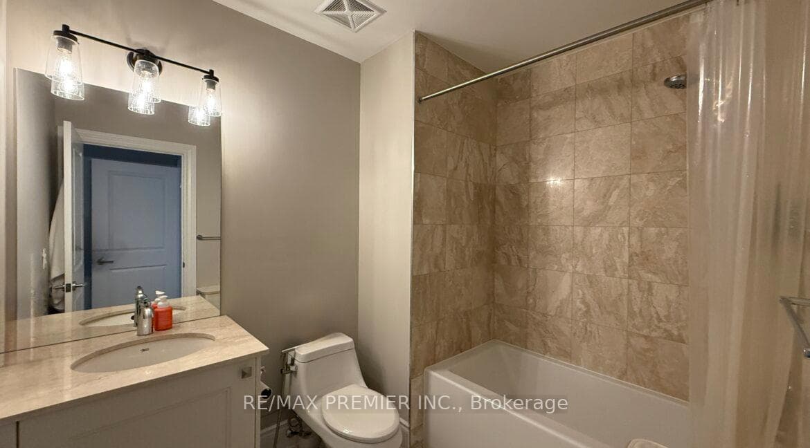 10360 Islington Avenue Unit 212 photo 11