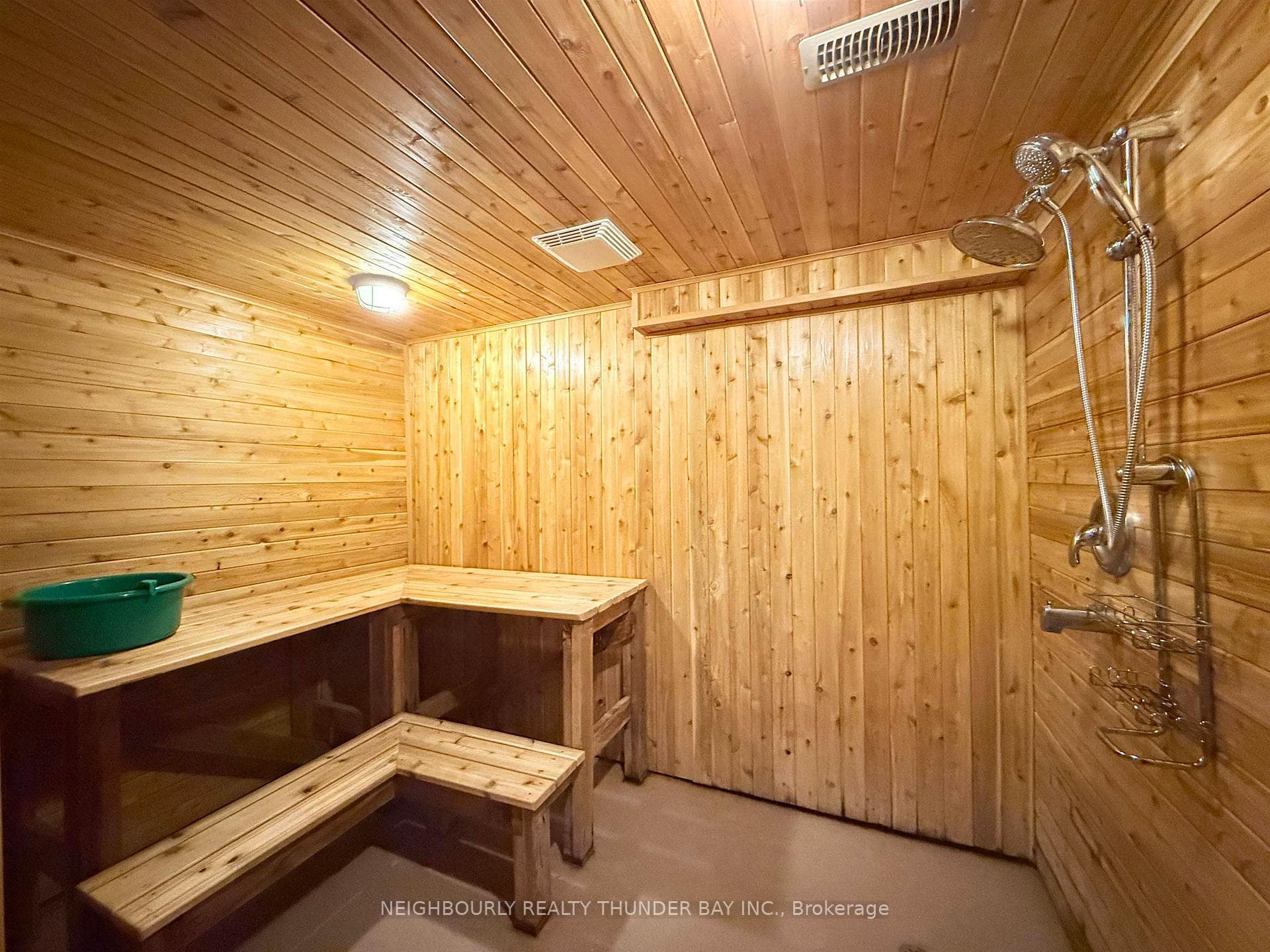 623 Grenville Avenue photo 32