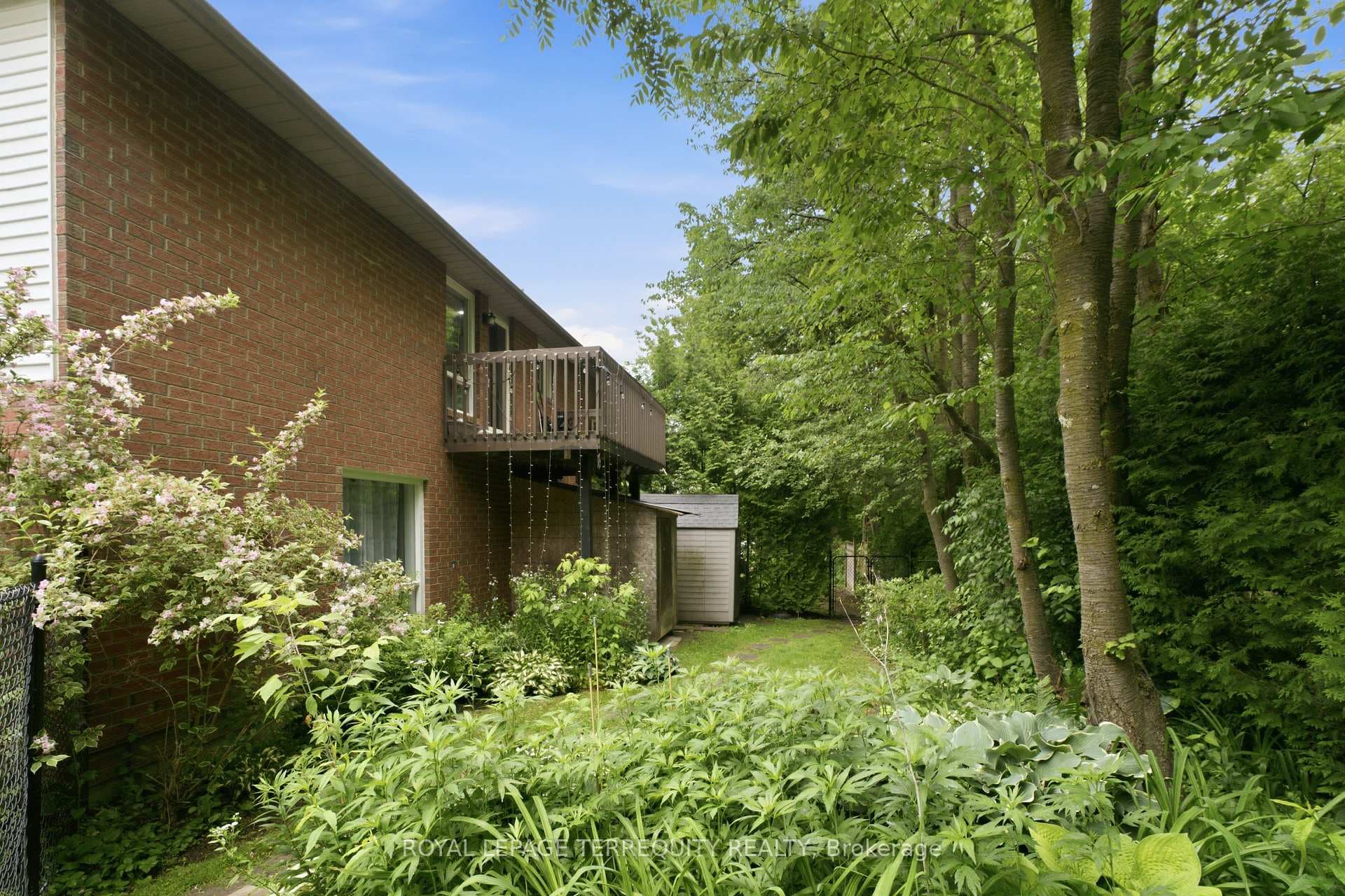 48 Borland Court photo 3