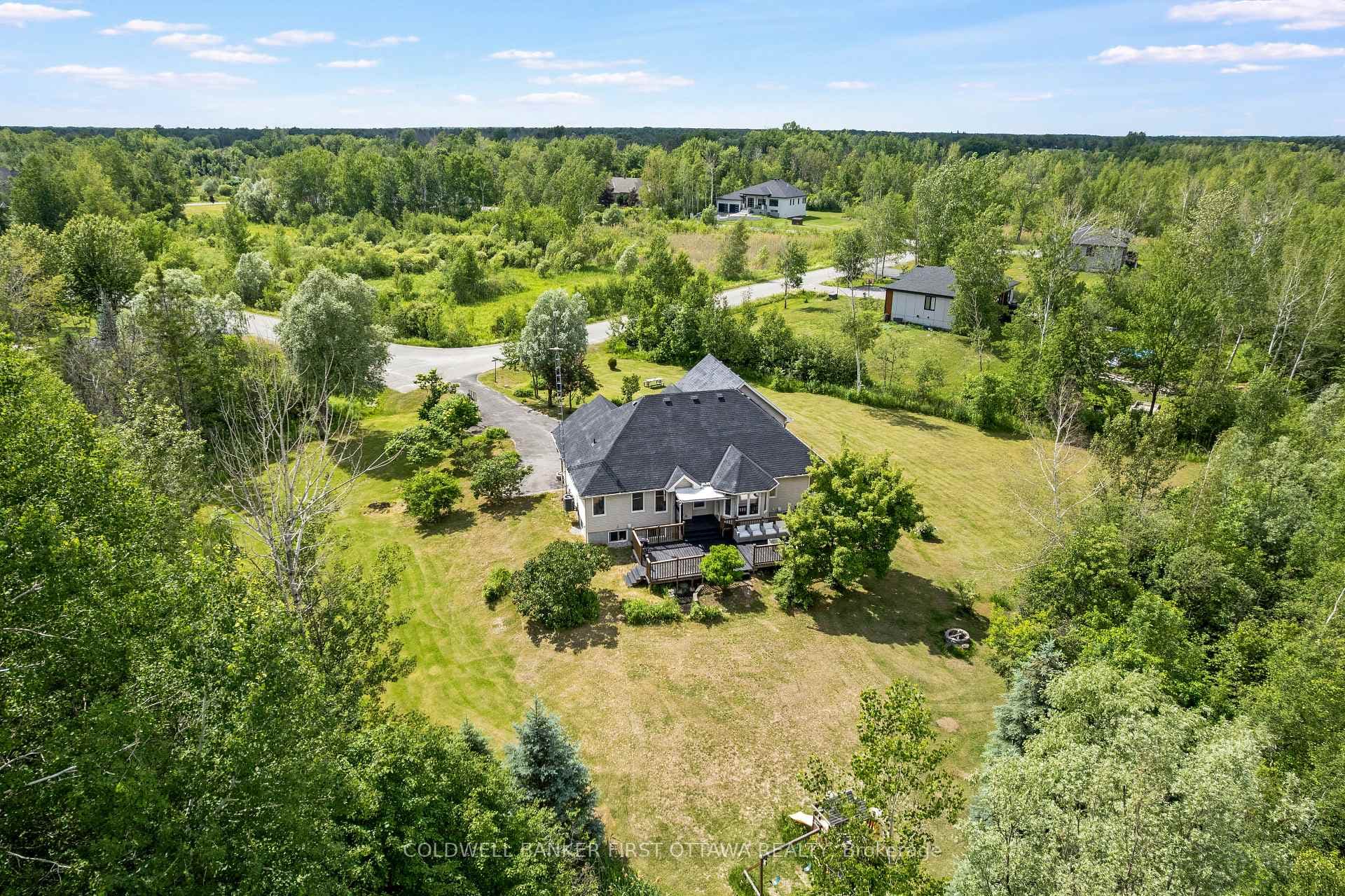 11 Rideau Crossing Crescent photo 44